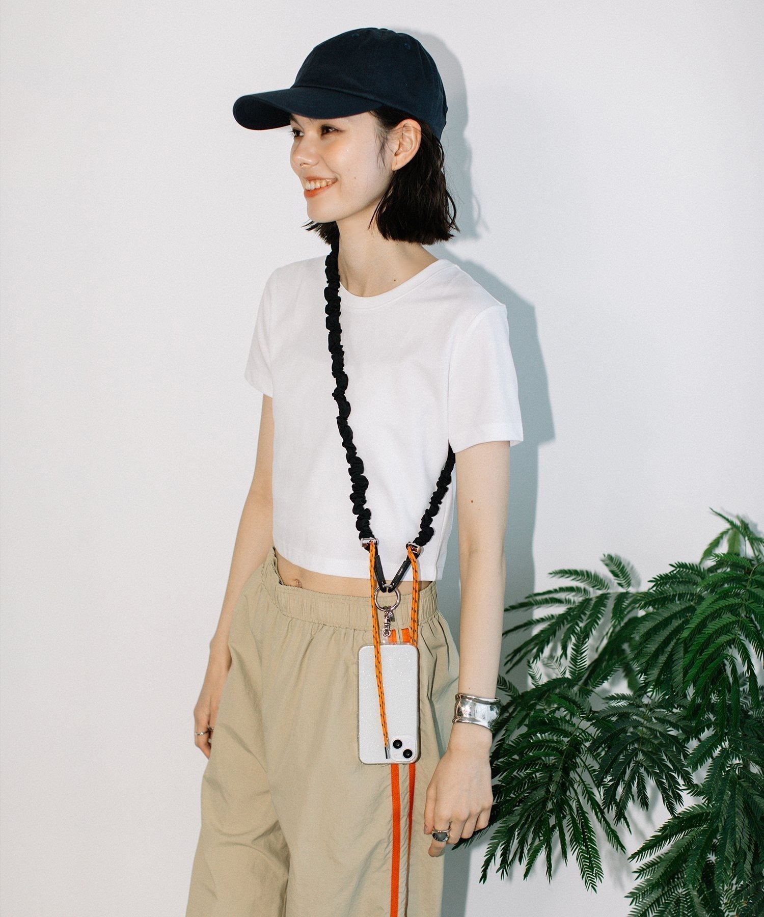 【セットアップセブン/SETUP7 / MEN】のBEAURE/ナイロン ギャザー モバイル ストラップショルダー B-24003 インテリア・キッズ・メンズ・レディースファッション・服の通販 founy(ファウニー) 　ファッション　Fashion　メンズファッション　Fashion for Men　キャップ　Cap, Baseball Cap　キャミワンピース　Cami Dress, Slip Dress　キーホルダー　Keychain, Key Holder　ギャザー　Gathered, Ruffled　サンダル　Sandals, Summer Shoes　ショルダー　Shoulder, Shoulder Strap　シンプル　Simple, Minimal　スニーカー　Sneakers, Trainers　セットアップ　Set-Up, Coordinated Outfit　デニム　Denim, Jeans Material　トレンド　Trend, Trending Now　ベーシック　Basic, Essential　マーメイド　Mermaid, Fishtail Silhouette　メッシュ　Mesh, Net Fabric　モバイル　Mobile, Smartphone　ラップ　Wrap, Wrap Design　再入荷　Restock / Back in Stock　BLK|ID: prp329100004983095 ipo3291000000037330198