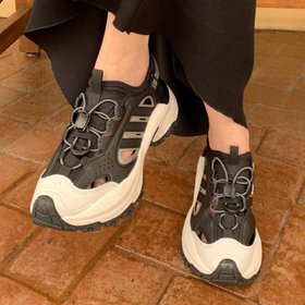 【アディダス/adidas】の【公式】アディダス adidas 返品可 スニーカー サンダル 大人の最旬トレンドファッション＆コーディネート founy(ファウニー) ファッション Fashion レディースファッション Fashion for Women アウトドア Outdoor Clothing サンダル Sandals, Summer Shoes スタイリッシュ Stylish, Fashionable スニーカー Sneakers, Trainers フィット Fit, Slim Fit メッシュ Mesh, Net Fabric レギュラー Regular, Standard Fit |ID:prp329100004983097