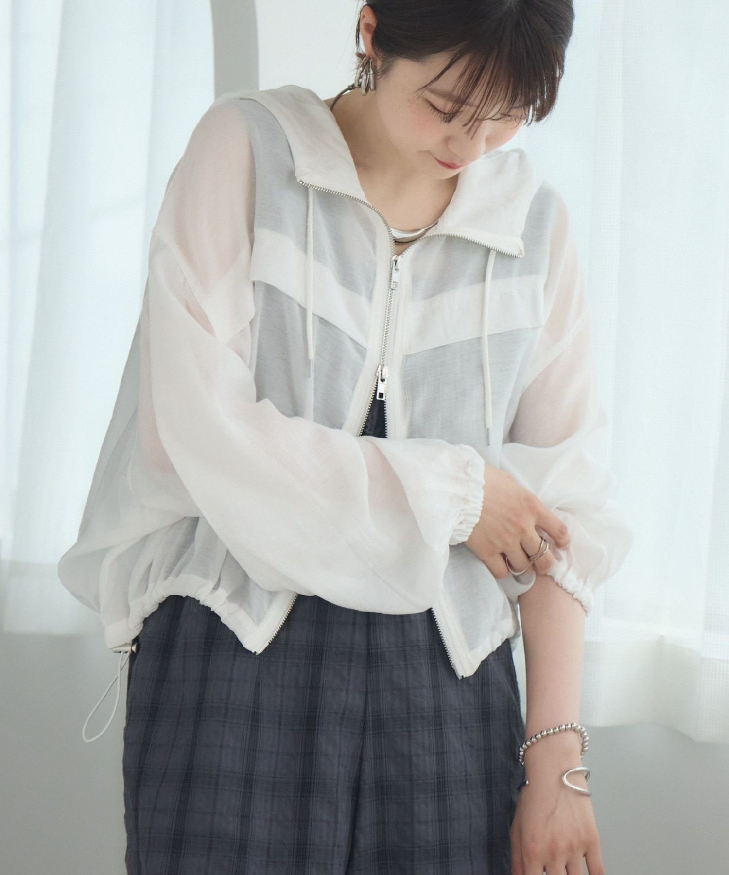 【レトロガール/RETRO GIRL】のシアーダブルZIPフーディー インテリア・キッズ・メンズ・レディースファッション・服の通販 founy(ファウニー) 　ファッション　Fashion　レディースファッション　Fashion for Women　おすすめ　Recommended / Our Picks　イエロー　Yellow　インナー　Innerwear　シアー　Sheer, See-Through　トレンド　Trend, Trending Now　ベーシック　Basic, Essential　夏　Summer　羽織　Haori, Light Jacket　ホワイト|ID: prp329100004983188 ipo3291000000037330685
