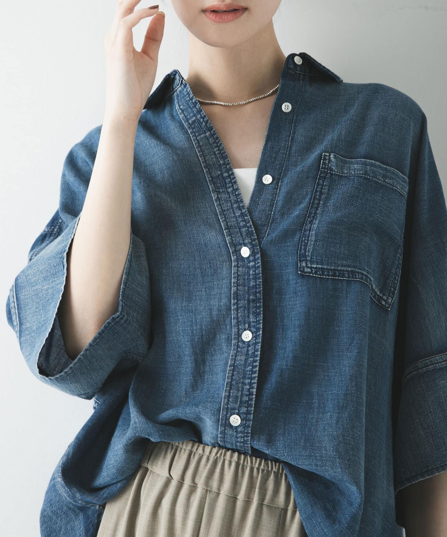 【アーバンリサーチ/URBAN RESEARCH】のハーフスリーブシアーデニムシャツ 大人の最旬トレンドファッション＆コーディネート founy(ファウニー) 　ファッション　Fashion　レディースファッション　Fashion for Women　トップス・カットソー　Cut & Sew Tops　シャツ・ブラウス・オフィスカジュアル　Elegant Blouses & Button-Ups　今季　This Season, Current Season　シアー　Sheer, See-Through　スリーブ　Sleeve, Long Sleeve / Short Sleeve　デニム　Denim, Jeans Material　ハーフ　Half, Half-Length　バランス　Balance, Style Balance　ラウンド　Round, Round Neck　S/S・春夏　SS, Spring/Summer, Warm Season　夏　Summer　エレガント 上品　Elegant　2026年　2026　2026春夏・S/S　Spring/Summer 2026 SS26　 other-1|ID: prp329100004983199 ipo3291000000037330762