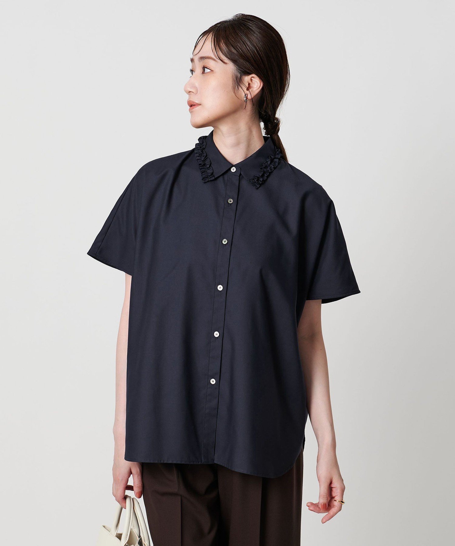 【ユナイテッドアローズ/UNITED ARROWS】のミニフリル シャツ インテリア・キッズ・メンズ・レディースファッション・服の通販 founy(ファウニー) 　ファッション　Fashion　レディースファッション　Fashion for Women　トップス・カットソー　Cut & Sew Tops　シャツ・ブラウス・オフィスカジュアル　Elegant Blouses & Button-Ups　ストレート　Straight, Straight Cut　スラックス　Slacks, Dress Pants　スリーブ　Sleeve, Long Sleeve / Short Sleeve　ドレープ　Drape, Draping Fabric　フリル　Frill, Ruffle　フレンチ　French, French Style　ボトム　Bottoms, Lower Wear　アウトレット　Outlet / Clearance　おすすめ　Recommended / Our Picks　ビジネス 仕事 通勤　Business / Work / Commuting　NAVY|ID: prp329100004983206 ipo3291000000037330790