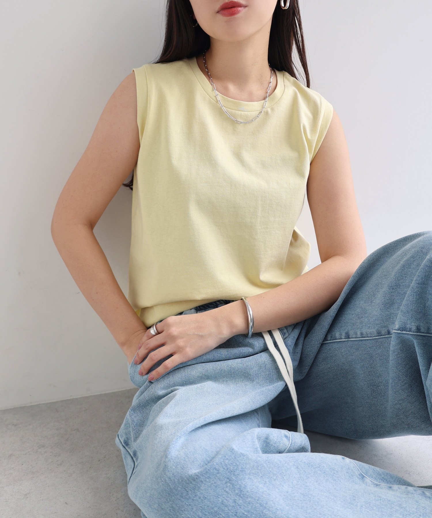 【アンドミー/andme】のコットン 天竺 ノースリーブ トップス Tシャツ インテリア・キッズ・メンズ・レディースファッション・服の通販 founy(ファウニー) 　ファッション　Fashion　レディースファッション　Fashion for Women　トップス・カットソー　Cut & Sew Tops　キャミソール&ノースリーブ　Camisoles & Sleeveless Tops　シャツ・ブラウス・オフィスカジュアル　Elegant Blouses & Button-Ups　ロングTシャツ・Tシャツ　Longline T-Shirts & Tees　コンパクト　Compact, Small Size　サロペ　Salopette, Salopette Dress　ジャケット　Jacket, Outerwear　ノースリーブ　Sleeveless, No-Sleeve　ベーシック　Basic, Essential　クリームイエロー|ID: prp329100004983209 ipo3291000000037330819