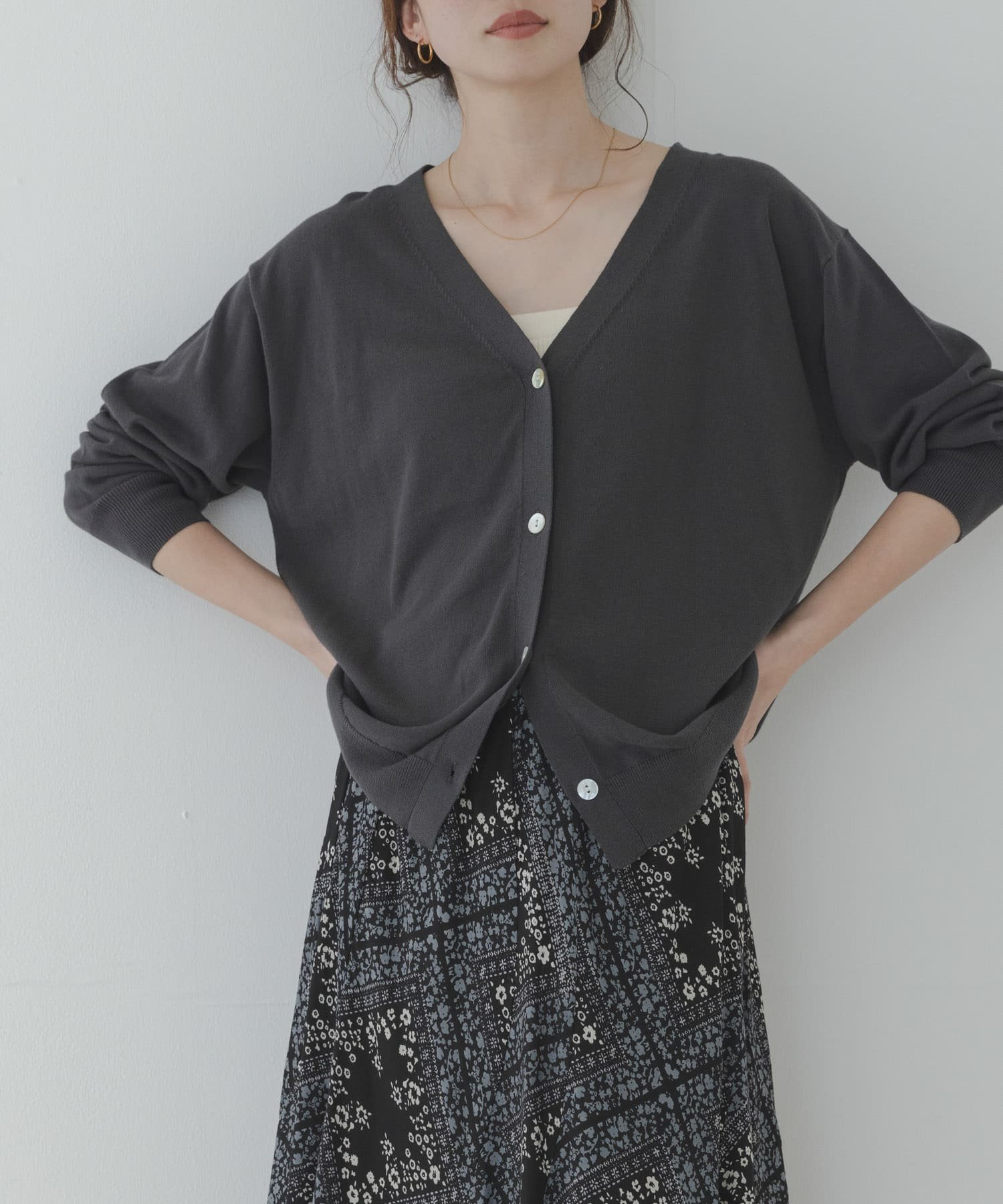【サニーレーベル/Sonny Label / URBAN RESEARCH】の『WEB限定』クールミストミディカーディガン インテリア・キッズ・メンズ・レディースファッション・服の通販 founy(ファウニー) 　ファッション　Fashion　レディースファッション　Fashion for Women　トップス・カットソー　Cut & Sew Tops　カーディガン・羽織り　Layered Style Cardigans　カーディガン　Cardigan, Knitwear　定番　Standard, Basic Item　S/S・春夏　SS, Spring/Summer, Warm Season　夏　Summer　2026年　2026　2026春夏・S/S　Spring/Summer 2026 SS26　チャコールグレー|ID: prp329100004983241 ipo3291000000037330987