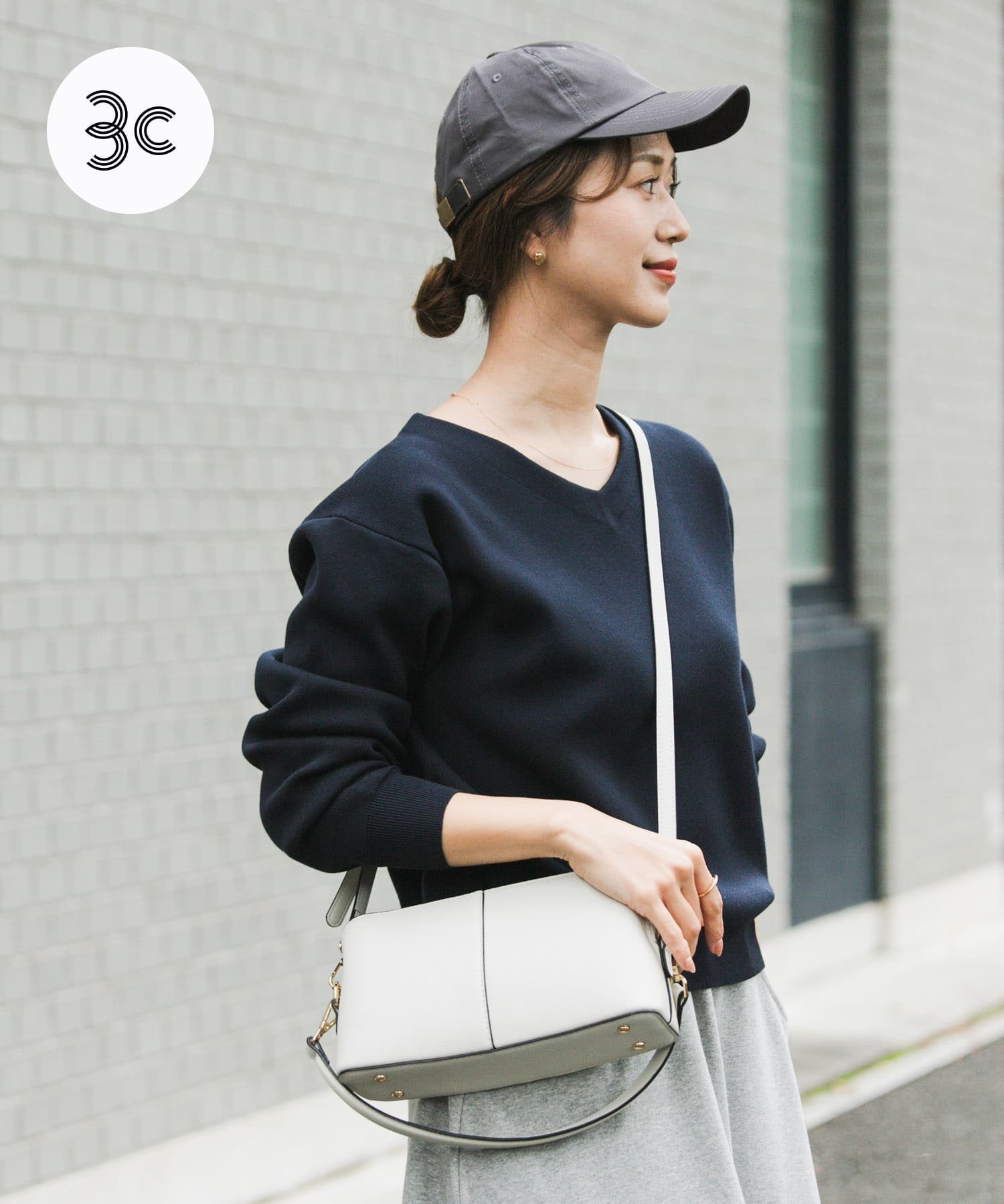 【アーバンリサーチ ドアーズ/URBAN RESEARCH DOORS】の『仁村紗和さん着用』『UR TECH Renew Knit』Vネックプルオーバー インテリア・キッズ・メンズ・レディースファッション・服の通販 founy(ファウニー) 　ファッション　Fashion　レディースファッション　Fashion for Women　トップス・カットソー　Cut & Sew Tops　ニット　Knit Tops & Sweaters　カジュアルプルオーバー・ニットトップス　Pullovers & Knit Tops / Casual Pullovers　Vネックトップス　V-Neck Tops / V-Cut Neckline Shirts　春　Spring　シンプル　Simple, Minimal　定番　Standard, Basic Item　S/S・春夏　SS, Spring/Summer, Warm Season　夏　Summer　エレガント 上品　Elegant　2026年　2026　2026春夏・S/S　Spring/Summer 2026 SS26　ネイビー|ID: prp329100004983256 ipo3291000000037331071
