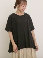 【サマンサモスモス/Samansa Mos2】のアイレット切替フリルカットソー 大人の最旬トレンドファッション＆コーディネート founy(ファウニー) ファッション Fashion レディースファッション Fashion for Women トップス・カットソー Cut & Sew Tops カットソー・ベーシックTシャツ Cut-and-Sewn Tops / Stretch Tees & Basics アイレット Eyelet Lace カットソー Cut and Sewn Top ガーリー Girly, Feminine Style フレア Flare, Flared リラックス Relax, Relaxed Fit 切替 Switching, Contrast Panel thumbnail ブラック|ID: prp329100004983272 ipo3291000000037331158