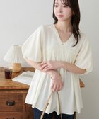 【ディスコート/Discoat】の【WEB限定】袖バルーンシャーリングブラウス 大人の最旬トレンドファッション＆コーディネート founy(ファウニー) ファッション Fashion レディースファッション Fashion for Women トップス・カットソー Cut & Sew Tops シャツ・ブラウス・オフィスカジュアル Elegant Blouses & Button-Ups シャーリング Shirring, Ruched タイトスカート Pencil Skirt, Tight Skirt デニム Denim, Jeans Material リラックス Relax, Relaxed Fit エレガント 上品 Elegant 夏 Summer 春 Spring S/S・春夏 SS, Spring/Summer, Warm Season thumbnail アイボリー|ID: prp329100004983274 ipo3291000000037331166