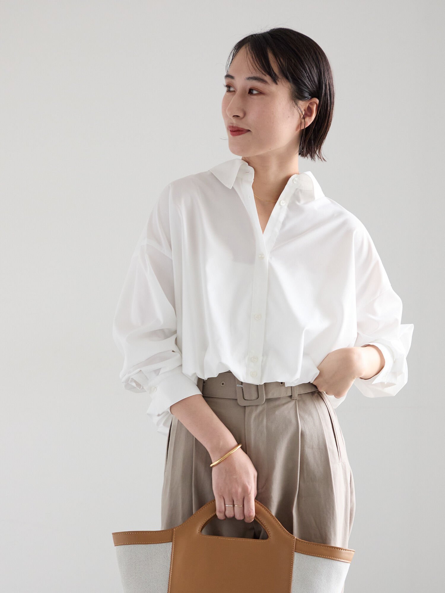 【テチチ/Te chichi】のバルーンヘムシャツ 大人の最旬トレンドファッション＆コーディネート founy(ファウニー) 　ファッション　Fashion　レディースファッション　Fashion for Women　トップス・カットソー　Cut & Sew Tops　シャツ・ブラウス・オフィスカジュアル　Elegant Blouses & Button-Ups　おすすめ　Recommended / Our Picks　ギャザー　Gathered, Ruffled　コンパクト　Compact, Small Size　ショルダー　Shoulder, Shoulder Strap　シンプル　Simple, Minimal　ドロップ　Drop Shoulder, Dropped Style　バランス　Balance, Style Balance　リラックス　Relax, Relaxed Fit　ワイド　Wide, Wide Fit　 other-1|ID: prp329100004983285 ipo3291000000037331230