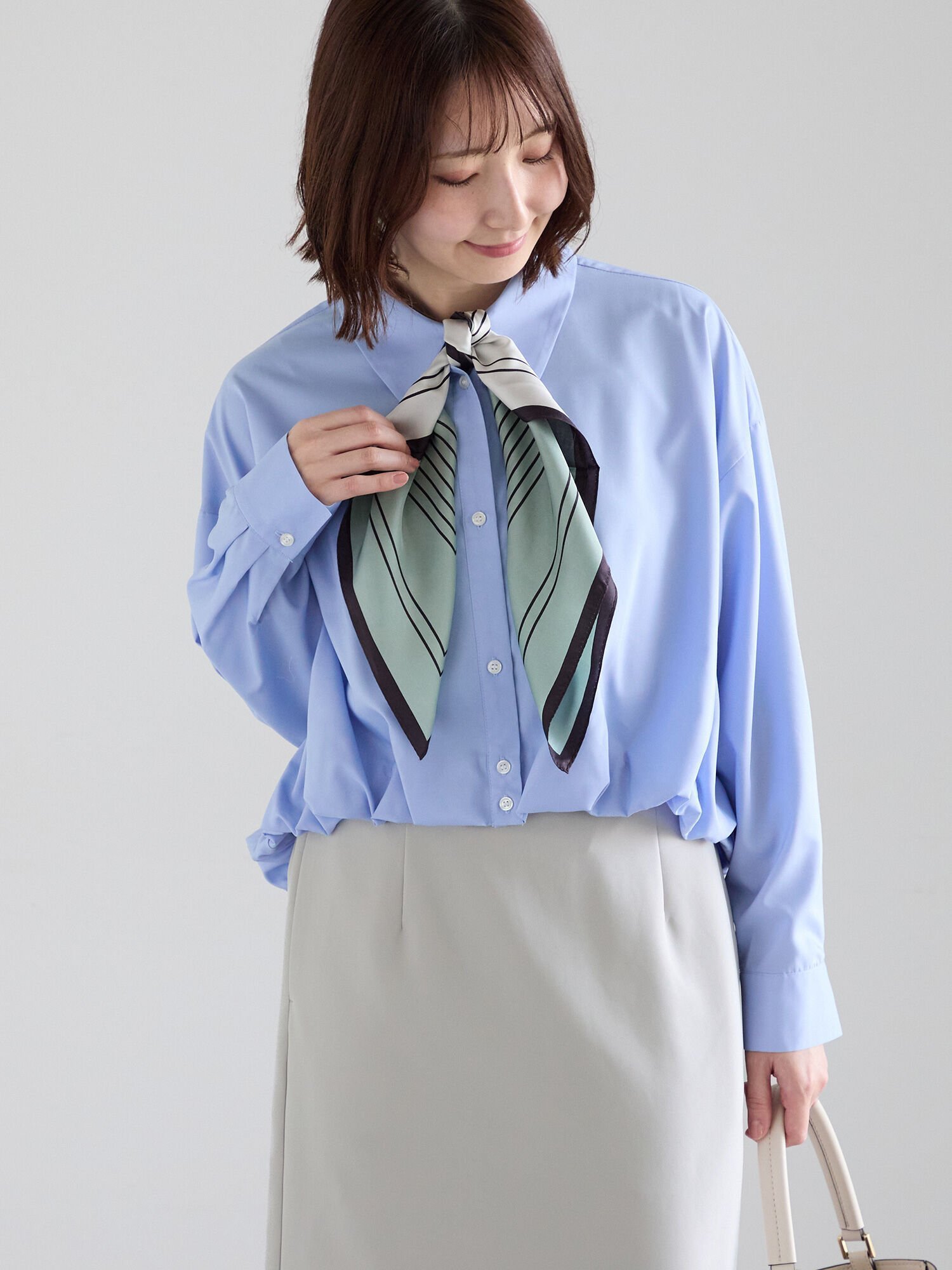 【テチチ/Te chichi】のバルーンヘムシャツ インテリア・キッズ・メンズ・レディースファッション・服の通販 founy(ファウニー) 　ファッション　Fashion　レディースファッション　Fashion for Women　トップス・カットソー　Cut & Sew Tops　シャツ・ブラウス・オフィスカジュアル　Elegant Blouses & Button-Ups　おすすめ　Recommended / Our Picks　ギャザー　Gathered, Ruffled　コンパクト　Compact, Small Size　ショルダー　Shoulder, Shoulder Strap　シンプル　Simple, Minimal　ドロップ　Drop Shoulder, Dropped Style　バランス　Balance, Style Balance　リラックス　Relax, Relaxed Fit　ワイド　Wide, Wide Fit　サックスブルー|ID: prp329100004983285 ipo3291000000037331233