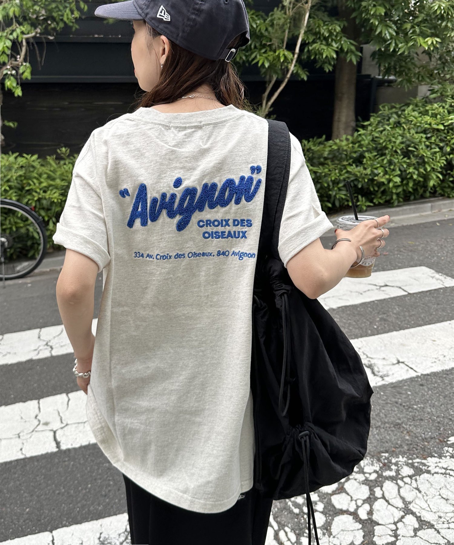 【ディスコート/Discoat】の【WEB限定/ユニセックス】サガラバック刺繍半袖Tシャツ インテリア・キッズ・メンズ・レディースファッション・服の通販 founy(ファウニー) 　ファッション　Fashion　レディースファッション　Fashion for Women　トップス・カットソー　Cut & Sew Tops　シャツ・ブラウス・オフィスカジュアル　Elegant Blouses & Button-Ups　ロングTシャツ・Tシャツ　Longline T-Shirts & Tees　バッグ　Bags　フランス　France, French　フロント　Front, Front Design　人気　Popular, Best Seller　半袖　Short Sleeve, Half Sleeve　ライトグレー|ID: prp329100004983299 ipo3291000000037331327