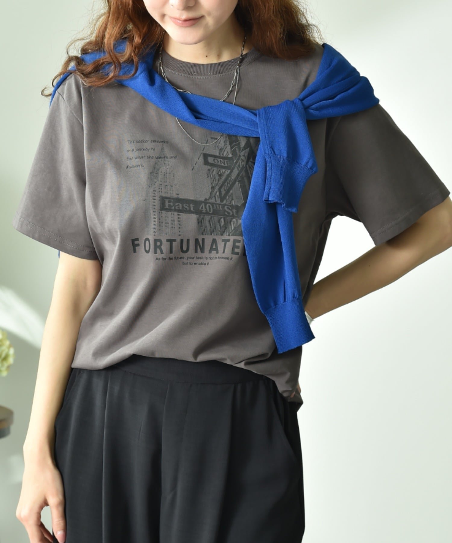 【インタープラネット/INTERPLANET】の【UV・接触冷感】アソートプリントオーバーサイズTシャツ インテリア・キッズ・メンズ・レディースファッション・服の通販 founy(ファウニー) 　ファッション　Fashion　レディースファッション　Fashion for Women　トップス・カットソー　Cut & Sew Tops　シャツ・ブラウス・オフィスカジュアル　Elegant Blouses & Button-Ups　ロングTシャツ・Tシャツ　Longline T-Shirts & Tees　シンプル　Simple, Minimal　フロント　Front, Front Design　ベーシック　Basic, Essential　ボトム　Bottoms, Lower Wear　夏　Summer　旅行　Travel　幾何学 チャコールグレー|ID: prp329100004983306 ipo3291000000037331366