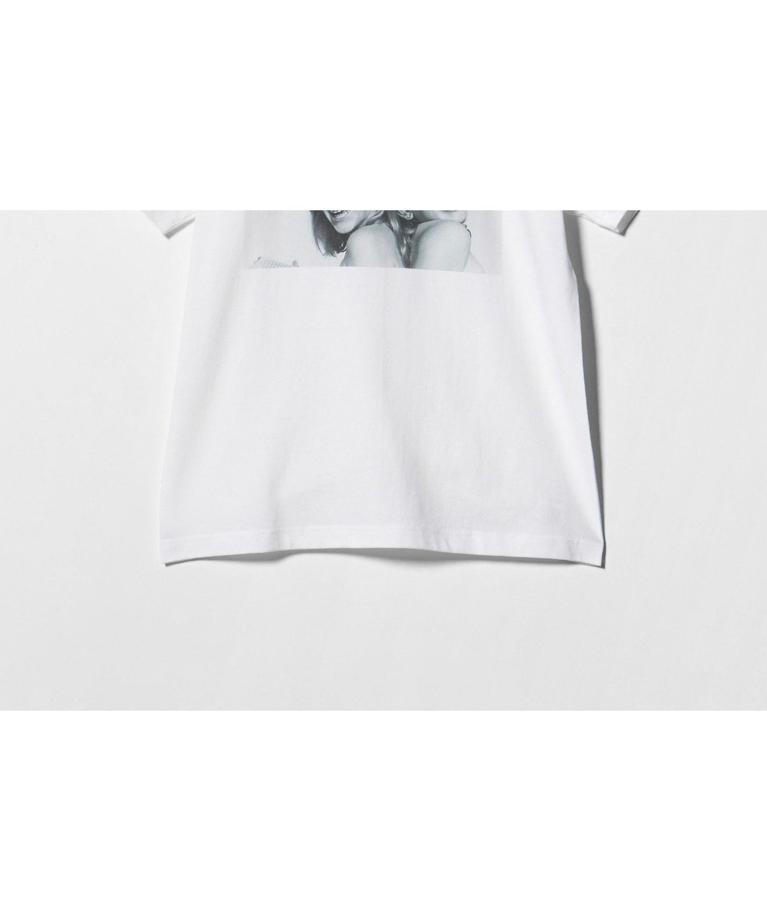 【ビューティ&ユース ユナイテッドアローズ/BEAUTY&YOUTH / UNITED ARROWS】の6(ROKU) SISTERS Tシャツ インテリア・キッズ・メンズ・レディースファッション・服の通販 founy(ファウニー) 　ファッション　Fashion　レディースファッション　Fashion for Women　トップス・カットソー　Cut & Sew Tops　シャツ・ブラウス・オフィスカジュアル　Elegant Blouses & Button-Ups　ロングTシャツ・Tシャツ　Longline T-Shirts & Tees　インナー　Innerwear　ジャケット　Jacket, Outerwear　プリント　Print, Printed Pattern　WHITE|ID: prp329100004983360 ipo3291000000037331697
