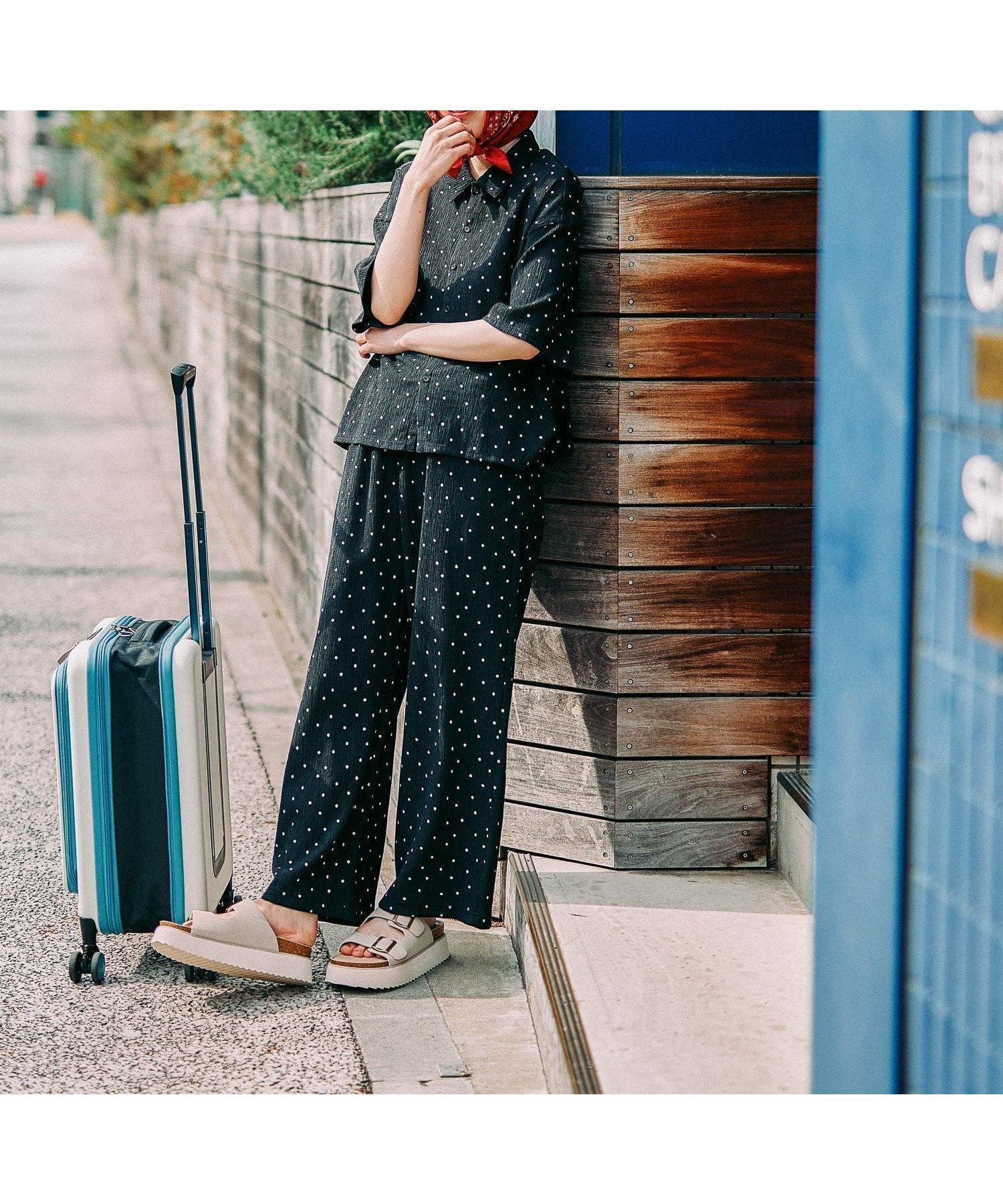 【ニコアンド/niko and】のDRYクシュイージーパンツ インテリア・キッズ・メンズ・レディースファッション・服の通販 founy(ファウニー) 　ファッション　Fashion　レディースファッション　Fashion for Women　パンツ　Pants & Trousers　カットソー　Cut and Sewn Top　ギャザー　Gathered, Ruffled　シンプル　Simple, Minimal　人気　Popular, Best Seller　ポケット　Pocket, Pocket Detail　別注　Limited Edition, Custom Order　無地　Plain, Solid Color　ワイド　Wide, Wide Fit　おすすめ　Recommended / Our Picks　エレガント 上品　Elegant　ブラックドット|ID: prp329100004983370 ipo3291000000037331734