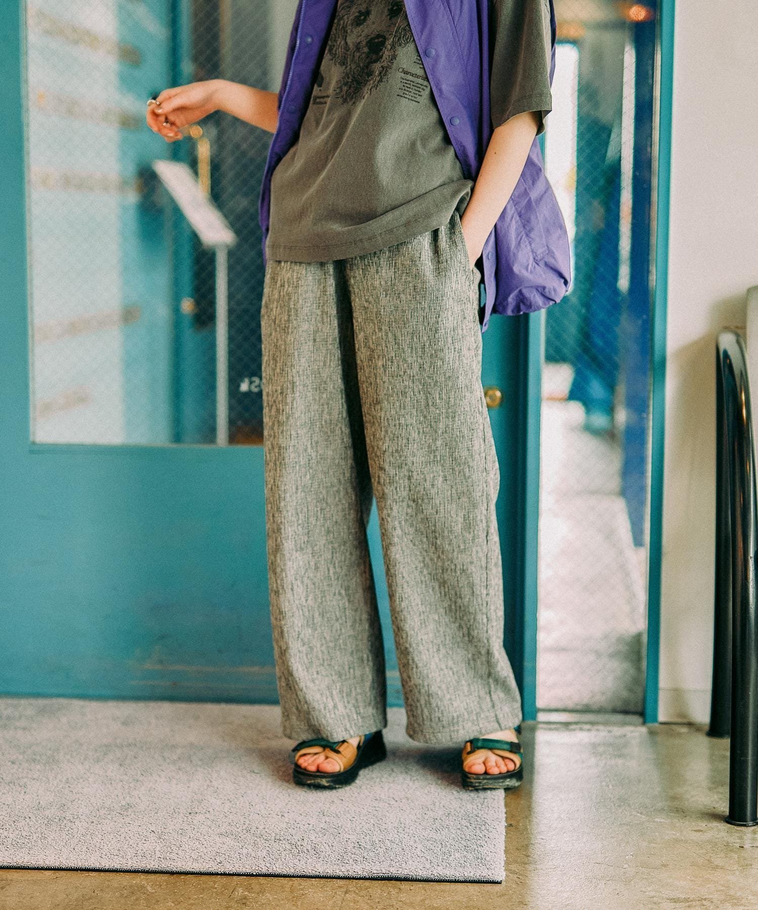 【ニコアンド/niko and】のDRYクシュイージーパンツ インテリア・キッズ・メンズ・レディースファッション・服の通販 founy(ファウニー) 　ファッション　Fashion　レディースファッション　Fashion for Women　パンツ　Pants & Trousers　カットソー　Cut and Sewn Top　ギャザー　Gathered, Ruffled　シンプル　Simple, Minimal　人気　Popular, Best Seller　ポケット　Pocket, Pocket Detail　別注　Limited Edition, Custom Order　無地　Plain, Solid Color　ワイド　Wide, Wide Fit　おすすめ　Recommended / Our Picks　エレガント 上品　Elegant　シャンブレーライク|ID: prp329100004983370 ipo3291000000037331736