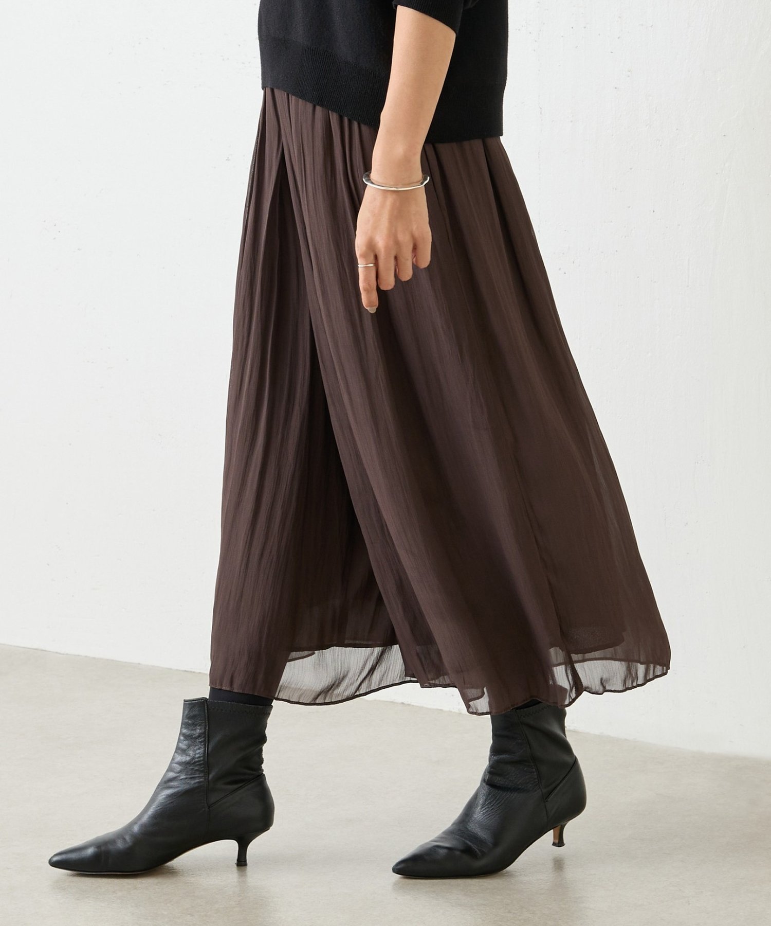 【ビアズリー/BEARDSLEY】のNEWシワシフォンギャザーパンツ インテリア・キッズ・メンズ・レディースファッション・服の通販 founy(ファウニー) 　ファッション　Fashion　レディースファッション　Fashion for Women　パンツ　Pants & Trousers　ギャザー　Gathered, Ruffled　シフォン　Chiffon, Lightweight Fabric　ドレープ　Drape, Draping Fabric　バランス　Balance, Style Balance　フェミニン　Feminine, Girly　ポケット　Pocket, Pocket Detail　リラックス　Relax, Relaxed Fit　再入荷　Restock / Back in Stock　エレガント 上品　Elegant　ブラウン|ID: prp329100004983383 ipo3291000000037331839
