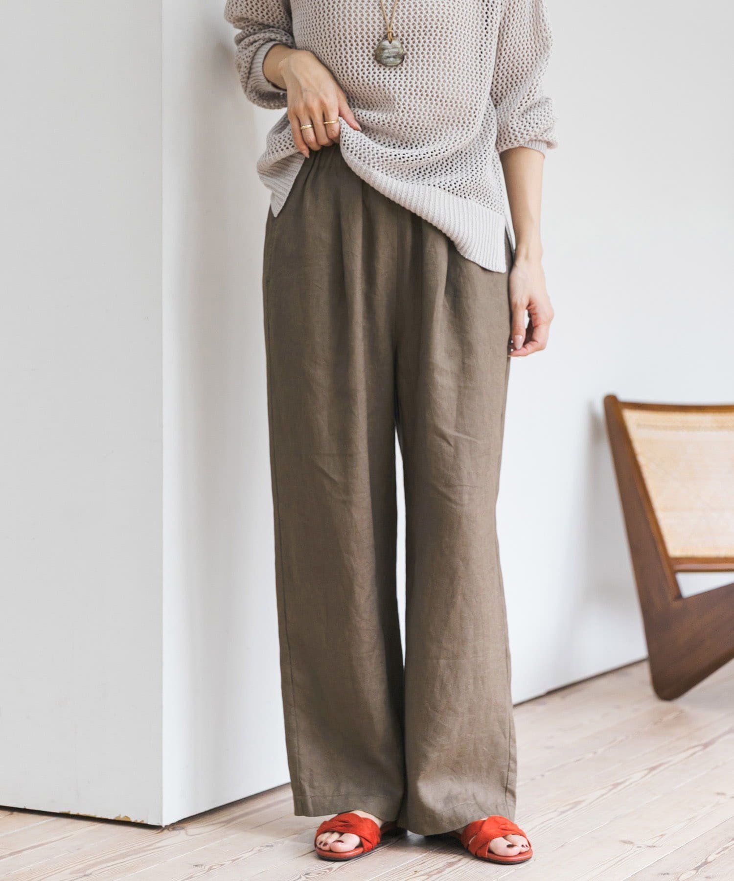 【アーバンリサーチ ドアーズ/URBAN RESEARCH DOORS】のリネンイージーパンツ 大人の最旬トレンドファッション＆コーディネート founy(ファウニー) 　ファッション　Fashion　レディースファッション　Fashion for Women　パンツ　Pants & Trousers　2026年　2026　2026春夏・S/S　Spring/Summer 2026 SS26　サンダル　Sandals, Summer Shoes　ジャケット　Jacket, Outerwear　ストレート　Straight, Straight Cut　ノースリーブ　Sleeveless, No-Sleeve　フラット　Flat, Flat Shoes　リネン　Linen, Linen Fabric　ワイド　Wide, Wide Fit　エレガント 上品　Elegant　夏　Summer　S/S・春夏　SS, Spring/Summer, Warm Season　 other-1|ID: prp329100004983393 ipo3291000000037331887