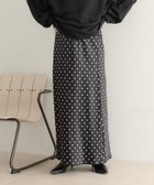 【ローリーズファーム/LOWRYS FARM】の【新色先行 ・一部カラープライスダウン】ストレッチサテンスカート 大人の最旬トレンドファッション＆コーディネート founy(ファウニー) ファッション Fashion レディースファッション Fashion for Women スカート Skirts カットソー Cut and Sewn Top サテン Satin, Glossy Fabric ダウン Down, Puffer バイアス Bias, Diagonal Cut バランス Balance, Style Balance フィット Fit, Slim Fit フレア Flare, Flared エレガント 上品 Elegant thumbnail ブラックドット|ID: prp329100004983396 ipo3291000000037331909