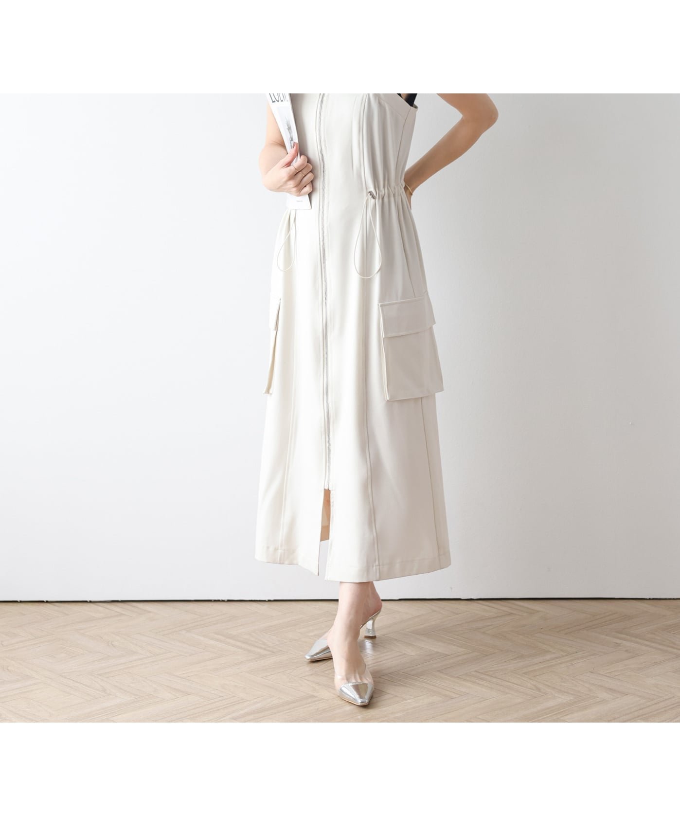 【ラジュール/Lajour】のフロントジップキャミソールワンピース インテリア・キッズ・メンズ・レディースファッション・服の通販 founy(ファウニー) 　ファッション　Fashion　レディースファッション　Fashion for Women　ワンピース　Dresses　インナー　Innerwear　キャミワンピース　Cami Dress, Slip Dress　クラシカル　Classical, Vintage-Inspired　ツイル　Twist, Twisted Detail　トレンド　Trend, Trending Now　ポケット　Pocket, Pocket Detail　ワーク　Workwear, Utility Style　エレガント 上品　Elegant　オフホワイト|ID: prp329100004983505 ipo3291000000037332329