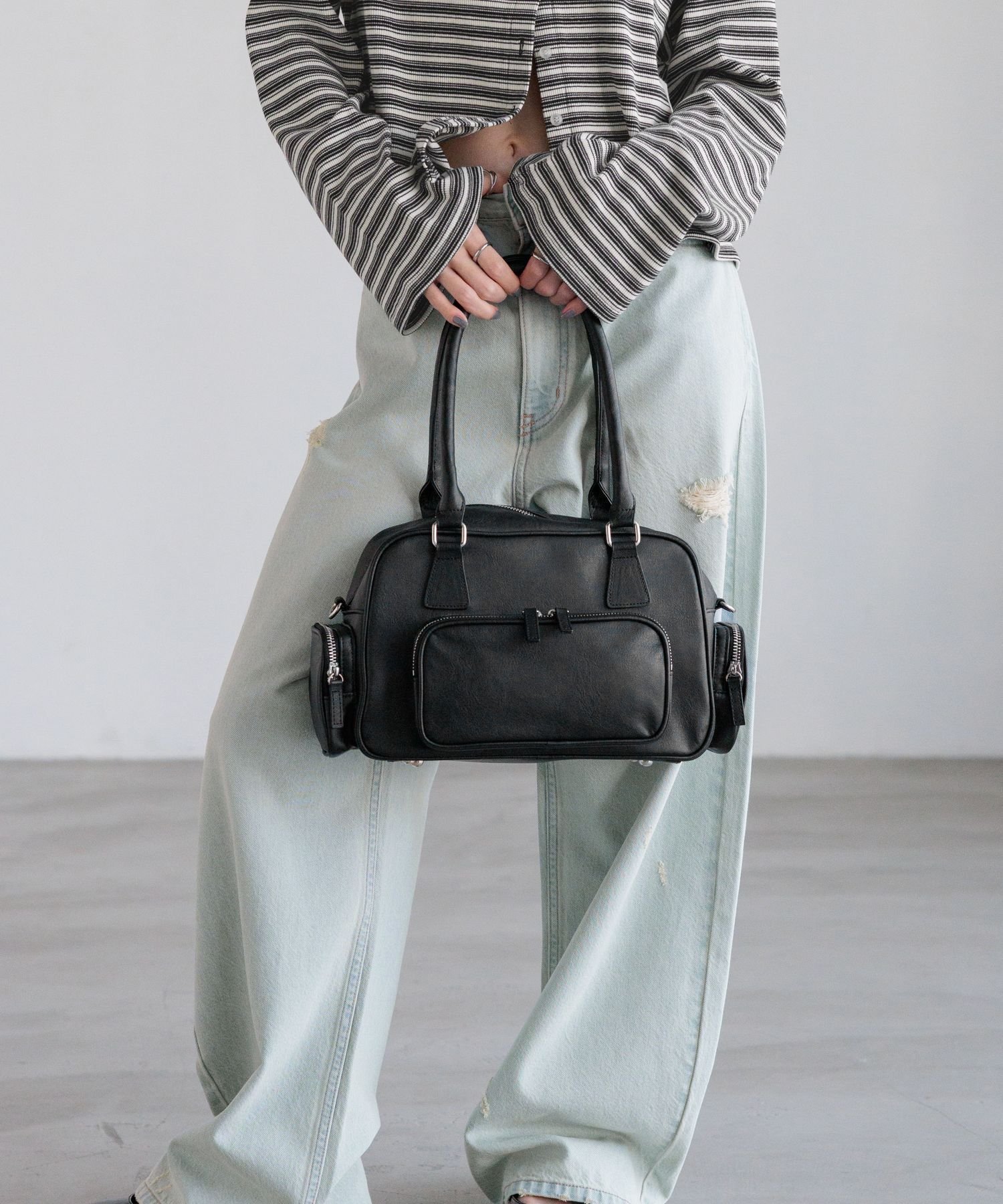 【ローリーズファーム/LOWRYS FARM】のポケットボストンBAG インテリア・キッズ・メンズ・レディースファッション・服の通販 founy(ファウニー) 　ファッション　Fashion　レディースファッション　Fashion for Women　バッグ　Bags　ショルダー　Shoulder, Shoulder Strap　トレンド　Trend, Trending Now　ボストン　Boston　ボストンバッグ　Boston Bag, Retro Bag　ポケット　Pocket, Pocket Detail　ヴィンテージ　Vintage Style　傘　Umbrella, Parasol　ブラック|ID: prp329100004983523 ipo3291000000037332437