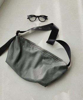 【アダム エ ロペ/ADAM ET ROPE'】のメッシュショルダーバッグ 大人の最旬トレンドファッション＆コーディネート founy(ファウニー) ファッション Fashion レディースファッション Fashion for Women バッグ Bags 春 Spring 傘 Umbrella, Parasol 軽量 Lightweight, Ultra Light ショルダー Shoulder, Shoulder Strap シルバー Silver, Metallic Silver 財布 Wallet, Purse 定番 Standard, Basic Item 人気 Popular, Best Seller ポケット Pocket, Pocket Detail メッシュ Mesh, Net Fabric S/S・春夏 SS, Spring/Summer, Warm Season 夏 Summer |ID:prp329100004983539