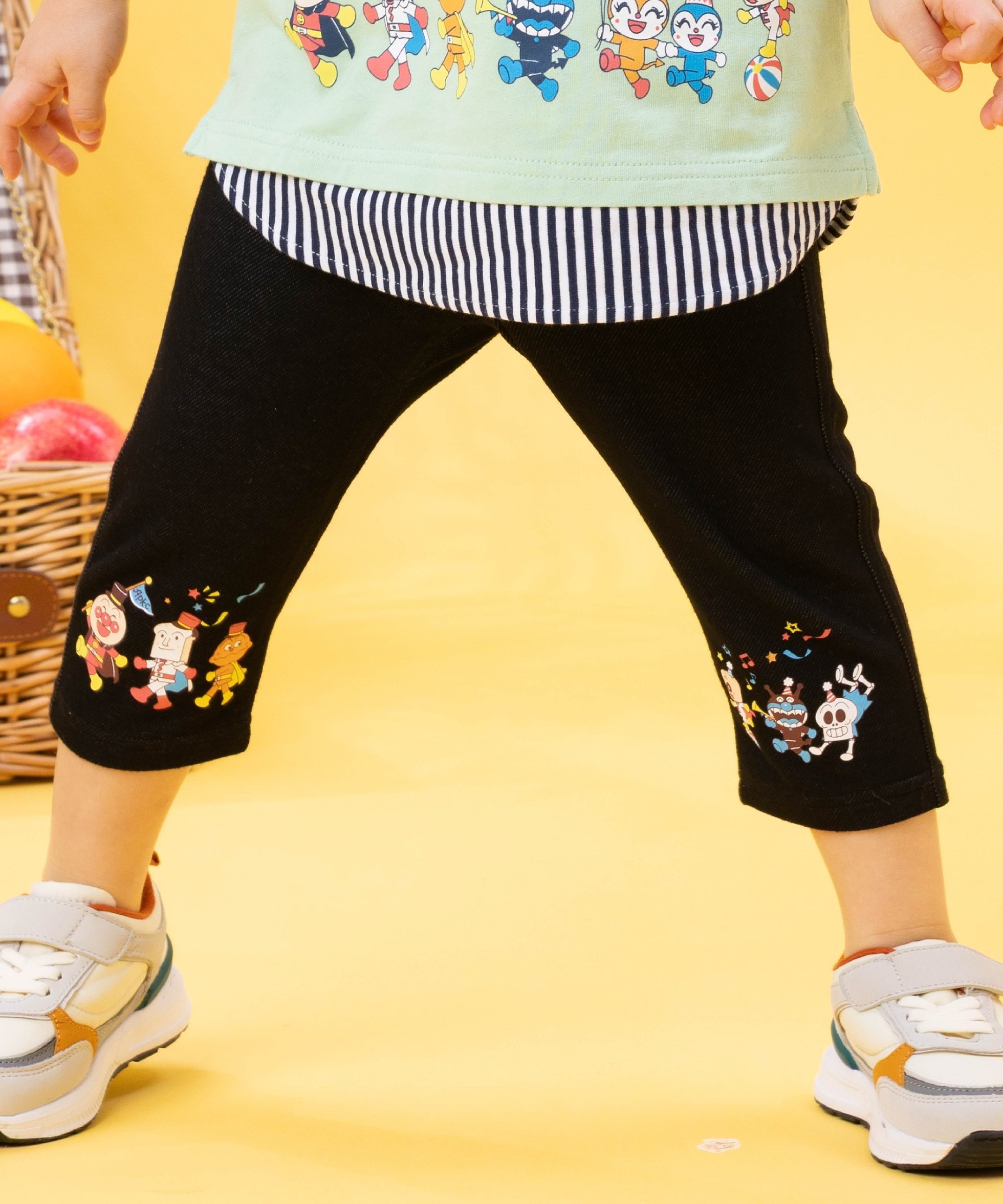 【アンパンマンキッズコレクション/ANPANMAN KIDS COLLECTION / KIDS】のANPANMAN KIDS COLLECTION/パレード柄7分丈レギンス インテリア・キッズ・メンズ・レディースファッション・服の通販 founy(ファウニー) 　ファッション　Fashion　キッズファッション　Fashion for Kids　キャラクター　Character, Licensed Characters　コレクション　Collection, Seasonal Line　ストライプ　Stripe, Striped Pattern　プリント　Print, Printed Pattern　ベビー　Baby, Babywear　ボーイズ　Boyish, Boy Style　ポケット　Pocket, Pocket Detail　メンズ　Men's, Menswear　レギンス　Leggings, Stretch Pants　ギフト プレゼント　Gift / Present　ブラック|ID: prp329100004983583 ipo3291000000037332765