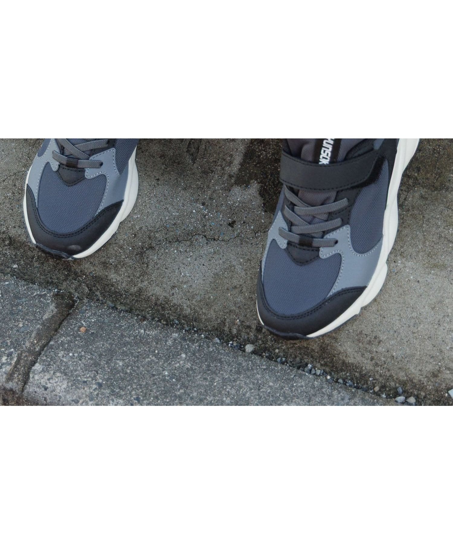 【グローバルワーク/GLOBAL WORK / KIDS】の瞬足/配色スニーカ/キッズ/618649 大人の最旬トレンドファッション＆コーディネート founy(ファウニー) 　ファッション　Fashion　キッズファッション　Fashion for Kids　シンプル　Simple, Minimal　スタイリッシュ　Stylish, Fashionable　スニーカー　Sneakers, Trainers　ダブル　Double, Double-Breasted　 other-1|ID: prp329100004983587 ipo3291000000037332777