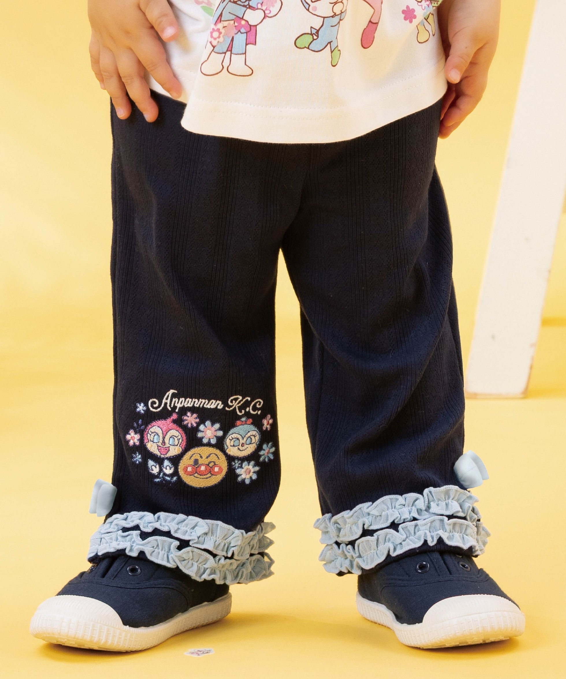 【アンパンマンキッズコレクション/ANPANMAN KIDS COLLECTION / KIDS】のANPANMAN KIDS COLLECTION/シフォンフリル7分丈レギンス インテリア・キッズ・メンズ・レディースファッション・服の通販 founy(ファウニー) 　ファッション　Fashion　キッズファッション　Fashion for Kids　キャラクター　Character, Licensed Characters　コレクション　Collection, Seasonal Line　シフォン　Chiffon, Lightweight Fabric　ストレッチ　Stretch, Stretchy Fabric　フリル　Frill, Ruffle　ベビー　Baby, Babywear　ボーイズ　Boyish, Boy Style　メンズ　Men's, Menswear　レギンス　Leggings, Stretch Pants　ワンポイント　One Point, Statement Accent　ギフト プレゼント　Gift / Present　ネイビー|ID: prp329100004983598 ipo3291000000037332880