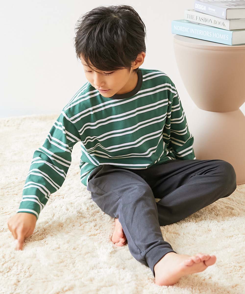 【デビロック/devirock / KIDS】の綿100% やわらか ボーダー 長袖パジャマ パジャマ ルームウェア 25AW インテリア・キッズ・メンズ・レディースファッション・服の通販 founy(ファウニー) 　ファッション　Fashion　キッズファッション　Fashion for Kids　なめらか　Smooth, Silky Texture　長袖　Long Sleeve, Full Sleeve　パジャマ　Pajamas, Sleepwear　ボーダー　Border, Stripe　おすすめ　Recommended / Our Picks　お家時間・ステイホーム　Stay Home / At Home　旅行　Travel　2025年　2025　2025-2026秋冬・A/W　Autumn/Winter 2025–26 AW25–26　003-ボトルグリーン|ID: prp329100004983735 ipo3291000000037333848