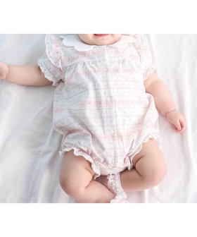 【ベベ オンライン ストア/BEBE ONLINE STORE / KIDS】の【お揃い】スカラップ襟花柄カバーオールベビー(60~80cm) 大人の最旬トレンドファッション＆コーディネート founy(ファウニー) ファッション Fashion キッズファッション Fashion for Kids イエロー Yellow 春 Spring ガーリー Girly, Feminine Style コレクション Collection, Seasonal Line スカラップ Scallop, Scalloped Edge フレンチ French, French Style プリント Print, Printed Pattern ベビー Baby, Babywear レギンス Leggings, Stretch Pants S/S・春夏 SS, Spring/Summer, Warm Season 夏 Summer エレガント 上品 Elegant 2026年 2026 2026春夏・S/S Spring/Summer 2026 SS26 |ID:prp329100004983742