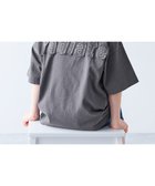 【デビロック/devirock / KIDS】の綿100% ヴィンテージ風 半袖Tシャツ 子供服 キッズ 男の子 女の子 ロゴ ロゴT 26SS 大人の最旬トレンドファッション＆コーディネート founy(ファウニー) ファッション Fashion キッズファッション Fashion for Kids ヴィンテージ Vintage Style キャップ Cap, Baseball Cap スニーカー Sneakers, Trainers プリント Print, Printed Pattern 半袖 Short Sleeve, Half Sleeve おすすめ Recommended / Our Picks 2026年 2026 2026春夏・S/S Spring/Summer 2026 SS26 thumbnail チャコール|ID: prp329100004983758 ipo3291000000037334010