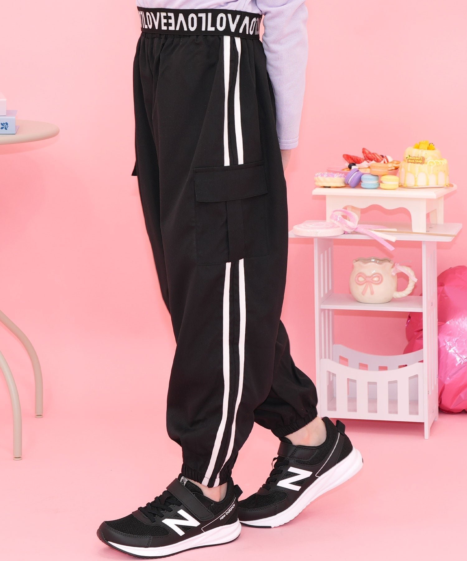 【その他のブランド/Other】のカーゴパンツ ジョガーパンツ ポケット リボン ライン キッズ 女の子 男の子 インテリア・キッズ・メンズ・レディースファッション・服の通販 founy(ファウニー) 　ファッション　Fashion　キッズファッション　Fashion for Kids　ボトムス　Bottoms　カーゴパンツ　Cargo Pants, Utility Pants　ポケット　Pocket, Pocket Detail　リボン　Ribbon, Bow　ブラック×ライン|ID: prp329100004983773 ipo3291000000037334132