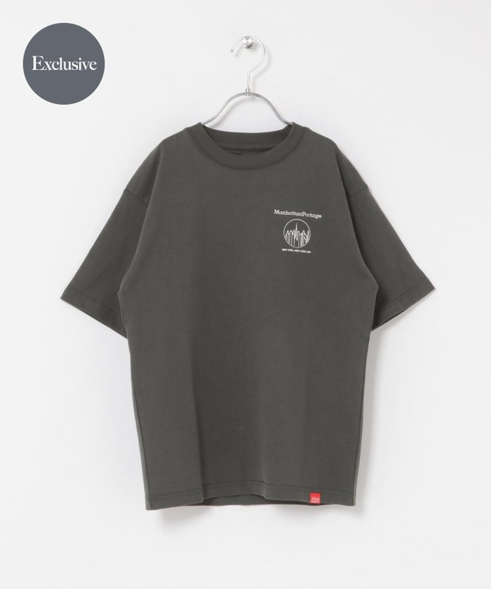 【アーバンリサーチ ドアーズ/URBAN RESEARCH DOORS / KIDS】の『親子リンク』『150サイズ』『別注』MANHATTAN PORTAGE×DOORS 1ptプリントTシャツ(KIDS) インテリア・キッズ・メンズ・レディースファッション・服の通販 founy(ファウニー) https://founy.com/ ファッション Fashion キッズファッション Fashion for Kids 2026年 2026 2026春夏・S/S Spring/Summer 2026 SS26 インナー Innerwear コラボ Collaboration, Collab バランス Balance, Style Balance プリント Print, Printed Pattern リラックス Relax, Relaxed Fit ロング Long, Long-Length 別注 Limited Edition, Custom Order 夏 Summer S/S・春夏 SS, Spring/Summer, Warm Season |ID: prp329100004983835 ipo3291000000037334525