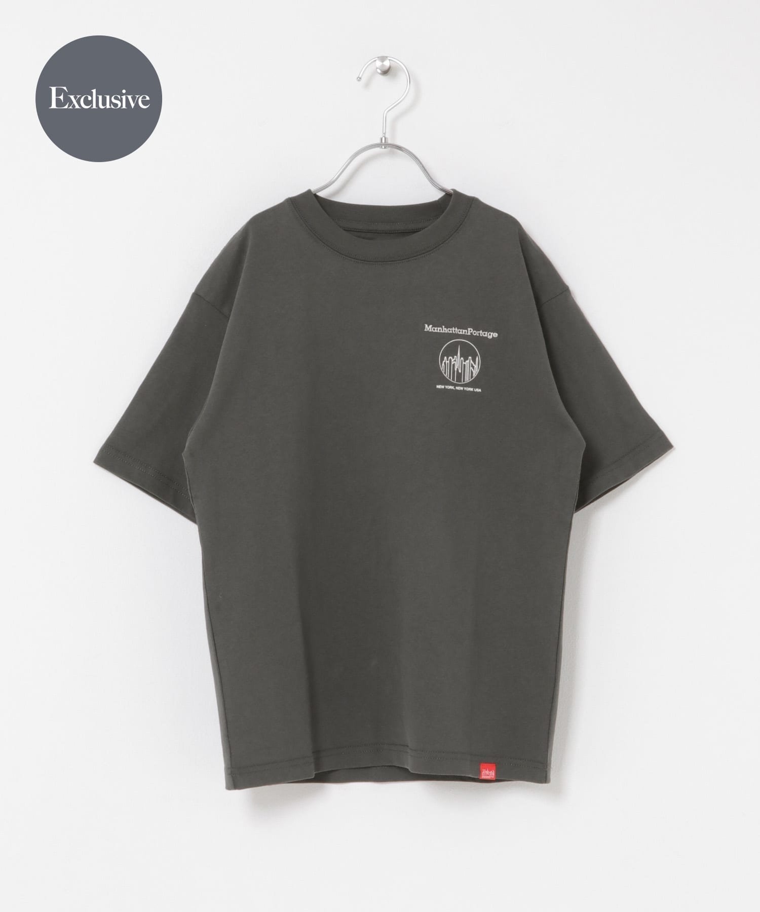 【アーバンリサーチ ドアーズ/URBAN RESEARCH DOORS / KIDS】の『親子リンク』『150サイズ』『別注』MANHATTAN PORTAGE×DOORS 1ptプリントTシャツ(KIDS) 大人の最旬トレンドファッション＆コーディネート founy(ファウニー) 　ファッション　Fashion　キッズファッション　Fashion for Kids　2026年　2026　2026春夏・S/S　Spring/Summer 2026 SS26　インナー　Innerwear　コラボ　Collaboration, Collab　バランス　Balance, Style Balance　プリント　Print, Printed Pattern　リラックス　Relax, Relaxed Fit　ロング　Long, Long-Length　別注　Limited Edition, Custom Order　夏　Summer　S/S・春夏　SS, Spring/Summer, Warm Season　 other-1|ID: prp329100004983835 ipo3291000000037334525