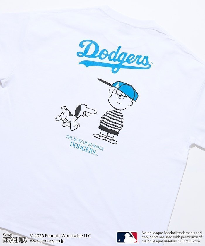 【フリークスストア/FREAK'S STORE】のPEANUTS×MLB 別注 ビッグシルエット バックプリント Tシャツ / DODGERS 【限定展開】 大人の最旬トレンドファッション＆コーディネート founy(ファウニー) 　ファッション　Fashion　レディースファッション　Fashion for Women　トップス・カットソー　Cut & Sew Tops　シャツ・ブラウス・オフィスカジュアル　Elegant Blouses & Button-Ups　ロングTシャツ・Tシャツ　Longline T-Shirts & Tees　バッグ　Bags　カーゴパンツ　Cargo Pants, Utility Pants　キャップ　Cap, Baseball Cap　グラフィック　Graphic, Graphic Design　コラボ　Collaboration, Collab　ショーツ　Shorts, Short Pants　シンプル　Simple, Minimal　デニム　Denim, Jeans Material　トレンド　Trend, Trending Now　定番　Standard, Basic Item　人気　Popular, Best Seller　ビッグ　Big, Oversized　フロント　Front, Front Design　プリント　Print, Printed Pattern　別注　Limited Edition, Custom Order　ワイド　Wide, Wide Fit　ワンポイント　One Point, Statement Accent　S/S・春夏　SS, Spring/Summer, Warm Season　おすすめ　Recommended / Our Picks　夏　Summer　2026年　2026　2026春夏・S/S　Spring/Summer 2026 SS26　 other-1|ID: prp329100004983870 ipo3291000000037334724