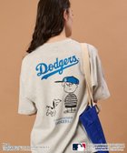 【フリークスストア/FREAK'S STORE】のPEANUTS×MLB 別注 ビッグシルエット バックプリント Tシャツ / DODGERS 【限定展開】 大人の最旬トレンドファッション＆コーディネート founy(ファウニー) ファッション Fashion レディースファッション Fashion for Women トップス・カットソー Cut & Sew Tops シャツ・ブラウス・オフィスカジュアル Elegant Blouses & Button-Ups ロングTシャツ・Tシャツ Longline T-Shirts & Tees バッグ Bags カーゴパンツ Cargo Pants, Utility Pants キャップ Cap, Baseball Cap グラフィック Graphic, Graphic Design コラボ Collaboration, Collab ショーツ Shorts, Short Pants シンプル Simple, Minimal デニム Denim, Jeans Material トレンド Trend, Trending Now 定番 Standard, Basic Item 人気 Popular, Best Seller ビッグ Big, Oversized フロント Front, Front Design プリント Print, Printed Pattern 別注 Limited Edition, Custom Order ワイド Wide, Wide Fit ワンポイント One Point, Statement Accent S/S・春夏 SS, Spring/Summer, Warm Season おすすめ Recommended / Our Picks 夏 Summer 2026年 2026 2026春夏・S/S Spring/Summer 2026 SS26 thumbnail アッシュグレー|ID: prp329100004983870 ipo3291000000037334726
