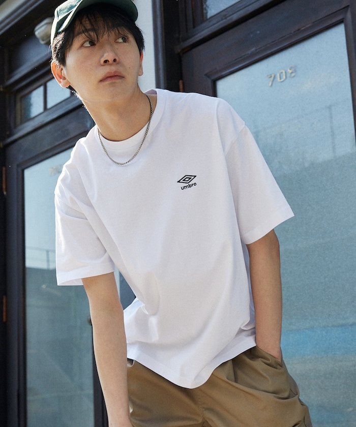 【フリークスストア/FREAK'S STORE】の別注 ロゴグラフィックTシャツ 限定展開 インテリア・キッズ・メンズ・レディースファッション・服の通販 founy(ファウニー) 　ファッション　Fashion　レディースファッション　Fashion for Women　トップス・カットソー　Cut & Sew Tops　シャツ・ブラウス・オフィスカジュアル　Elegant Blouses & Button-Ups　ロングTシャツ・Tシャツ　Longline T-Shirts & Tees　インナー　Innerwear　グラフィック　Graphic, Graphic Design　シンプル　Simple, Minimal　スペシャル　Special, Limited Edition　フロント　Front, Front Design　プリント　Print, Printed Pattern　別注　Limited Edition, Custom Order　ユニセックス　Unisex, Genderless　リラックス　Relax, Relaxed Fit　S/S・春夏　SS, Spring/Summer, Warm Season　おすすめ　Recommended / Our Picks　夏　Summer　2026年　2026　2026春夏・S/S　Spring/Summer 2026 SS26　ホワイト|ID: prp329100004983925 ipo3291000000037334974