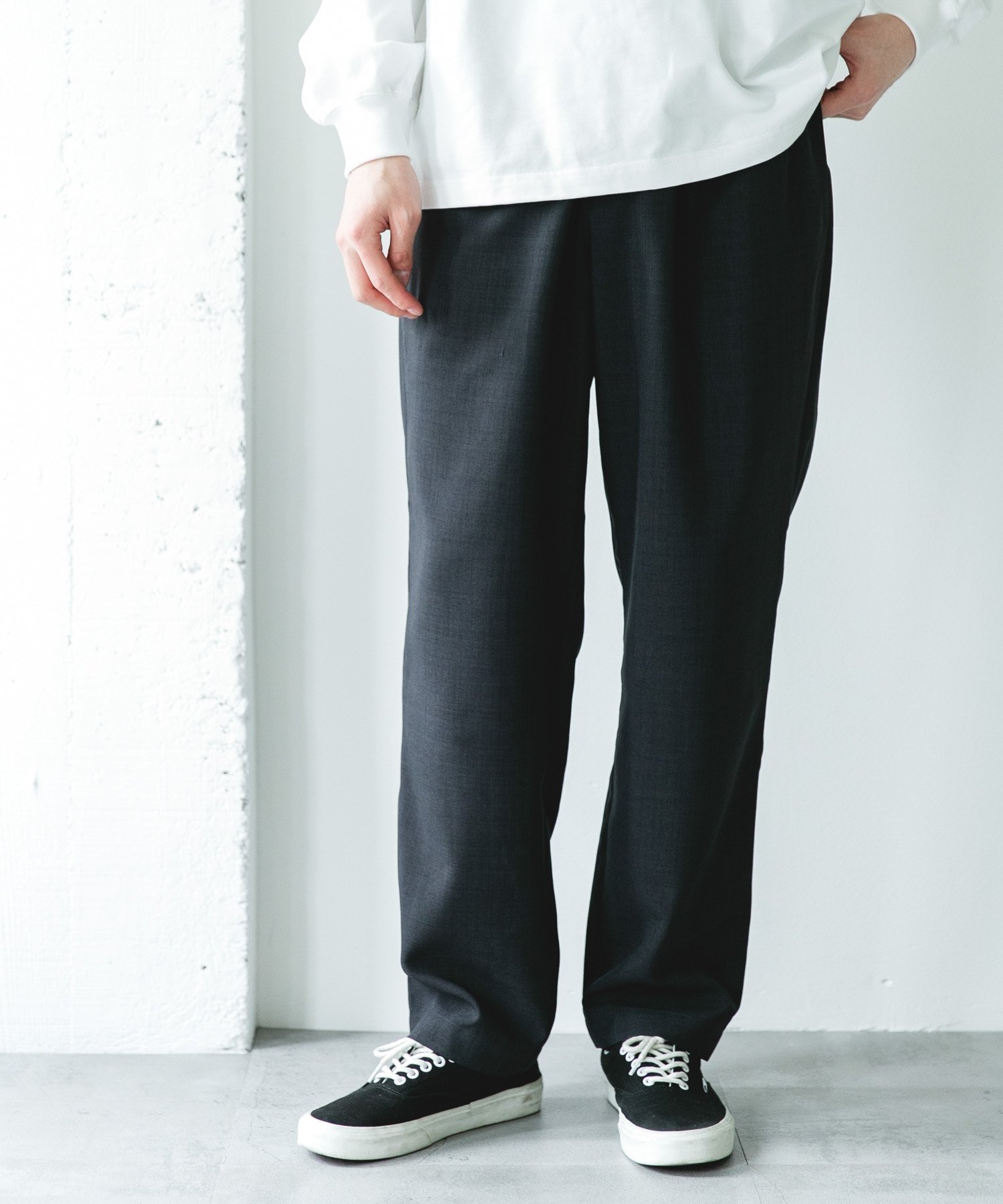 【アーバンリサーチ ドアーズ/URBAN RESEARCH DOORS / MEN】のリネンライクイージートラウザー インテリア・キッズ・メンズ・レディースファッション・服の通販 founy(ファウニー) 　ファッション　Fashion　メンズファッション　Fashion for Men　カットソー　Cut and Sewn Top　カーディガン　Cardigan, Knitwear　吸水　Absorbent, Quick-Dry　サンダル　Sandals, Summer Shoes　スニーカー　Sneakers, Trainers　スマート　Smart, Elegant　デスク　Desk, Work Desk　ドローコード　Drawcord, Drawstring Cord　フロント　Front, Front Design　リネン　Linen, Linen Fabric　リラックス　Relax, Relaxed Fit　ワーク　Workwear, Utility Style　S/S・春夏　SS, Spring/Summer, Warm Season　おすすめ　Recommended / Our Picks　夏　Summer　旅行　Travel　2026年　2026　2026春夏・S/S　Spring/Summer 2026 SS26　チャコールグレー|ID: prp329100004983935 ipo3291000000037335030