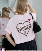 【フリークスストア/FREAK'S STORE】の機能性素材 別注 MLB バックプリント ハート Tシャツ 限定展開 大人の最旬トレンドファッション＆コーディネート founy(ファウニー) ファッション Fashion レディースファッション Fashion for Women トップス・カットソー Cut & Sew Tops シャツ・ブラウス・オフィスカジュアル Elegant Blouses & Button-Ups ロングTシャツ・Tシャツ Longline T-Shirts & Tees バッグ Bags カーゴパンツ Cargo Pants, Utility Pants キャップ Cap, Baseball Cap グラフィック Graphic, Graphic Design コーデュロイ Corduroy, Cord Fabric 吸水 Absorbent, Quick-Dry シンプル Simple, Minimal スニーカー Sneakers, Trainers スポーツ Sports, Activewear スラックス Slacks, Dress Pants バランス Balance, Style Balance ビッグ Big, Oversized フロント Front, Front Design プリント Print, Printed Pattern 別注 Limited Edition, Custom Order ミックス Mix, Mixed Style モチーフ Motif, Design Theme ユニセックス Unisex, Genderless リラックス Relax, Relaxed Fit ルーズ Loose, Oversized ロング Long, Long-Length S/S・春夏 SS, Spring/Summer, Warm Season おすすめ Recommended / Our Picks 夏 Summer エレガント 上品 Elegant thumbnail ピンク|ID: prp329100004983957 ipo3291000000037335147