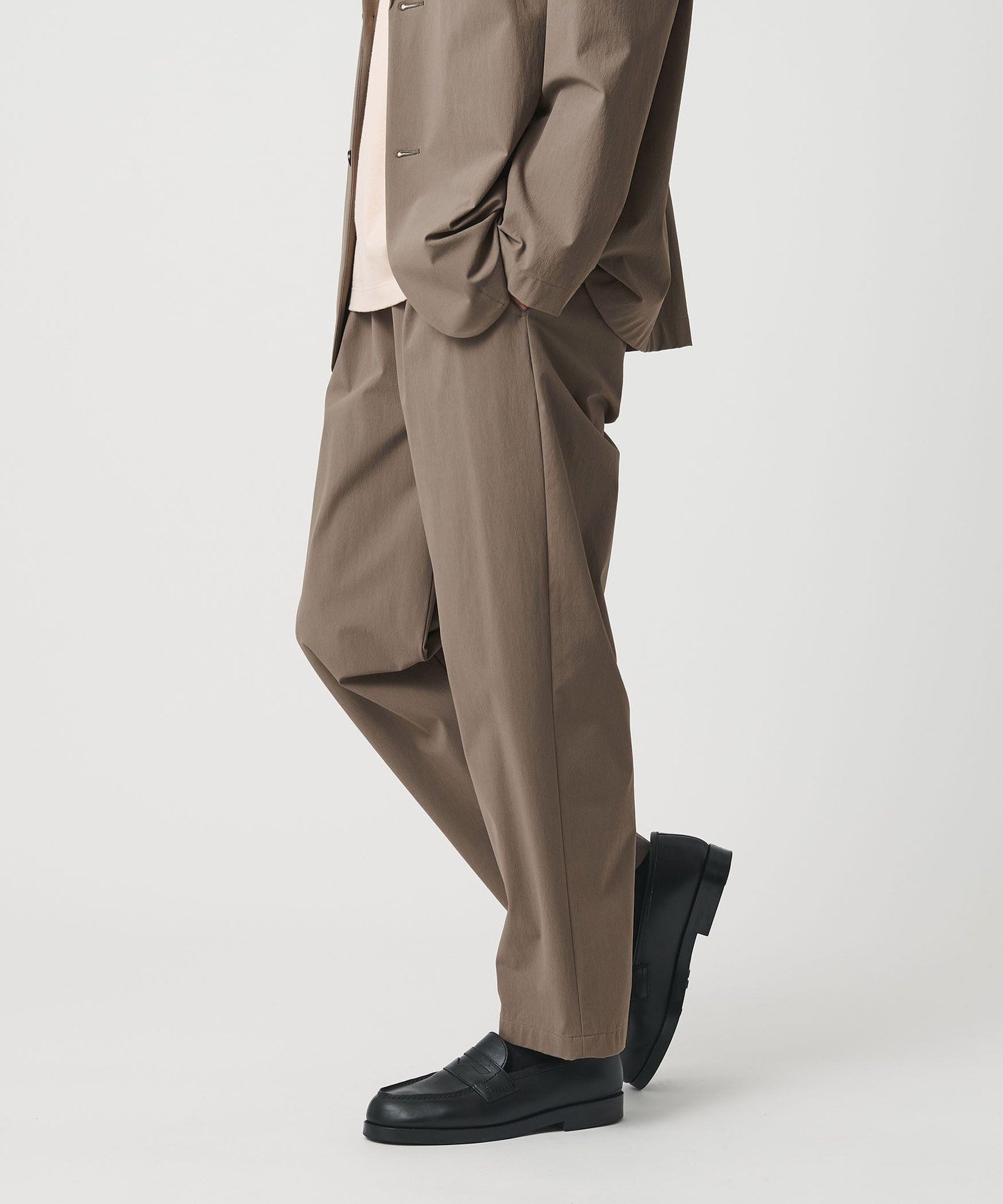 【ビューティ&ユース ユナイテッドアローズ/BEAUTY&YOUTH / UNITED ARROWS / MEN】の360°MASTER バルーン イージーパンツ NO.9 セットアップ対応 ストレッチ ウォッシャブル インテリア・キッズ・メンズ・レディースファッション・服の通販 founy(ファウニー) 　ファッション　Fashion　メンズファッション　Fashion for Men　ボトムス　Bottoms　ウォッシャブル　Machine Washable　カットソー　Cut and Sewn Top　ジャケット　Jacket, Outerwear　ストレッチ　Stretch, Stretchy Fabric　スピンドル　Spindle, Drawcord　スマート　Smart, Elegant　スラックス　Slacks, Dress Pants　セットアップ　Set-Up, Coordinated Outfit　テーパード　Tapered, Tapered Pants　トレンド　Trend, Trending Now　バルーン　Balloon, Balloon Silhouette　ポケット　Pocket, Pocket Detail　ラウンド　Round, Round Neck　リラックス　Relax, Relaxed Fit　ルーズ　Loose, Oversized　ループ　Loop, Loop Knit　ワイド　Wide, Wide Fit　おすすめ　Recommended / Our Picks　BEIGE|ID: prp329100004983983 ipo3291000000037335242