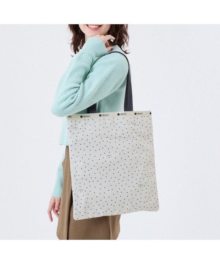 【レスポートサック/LeSportsac】の【公式】レスポートサック トートバッグ 1589HE65 LeSportsac インテリア・キッズ・メンズ・レディースファッション・服の通販 founy(ファウニー) 　ファッション　Fashion　レディースファッション　Fashion for Women　バッグ　Bags　スポーツウェア　Functional & Stylish Sportswear　スポーツバッグ・ジム用ポーチ・バックパック　Gym Bag / Sports Backpack / Pouch for Training　おすすめ　Recommended / Our Picks　シンプル　Simple, Minimal　スリム　Slim, Slim Fit　ドット　Polka Dot, Dot Pattern　プリント　Print, Printed Pattern　ポケット　Pocket, Pocket Detail　ランダム　Random, Irregular　ビジネス 仕事 通勤　Business / Work / Commuting　雑誌　Magazine, Fashion Magazine　ホワイト_HE65|ID: prp329100004984009 ipo3291000000037335361