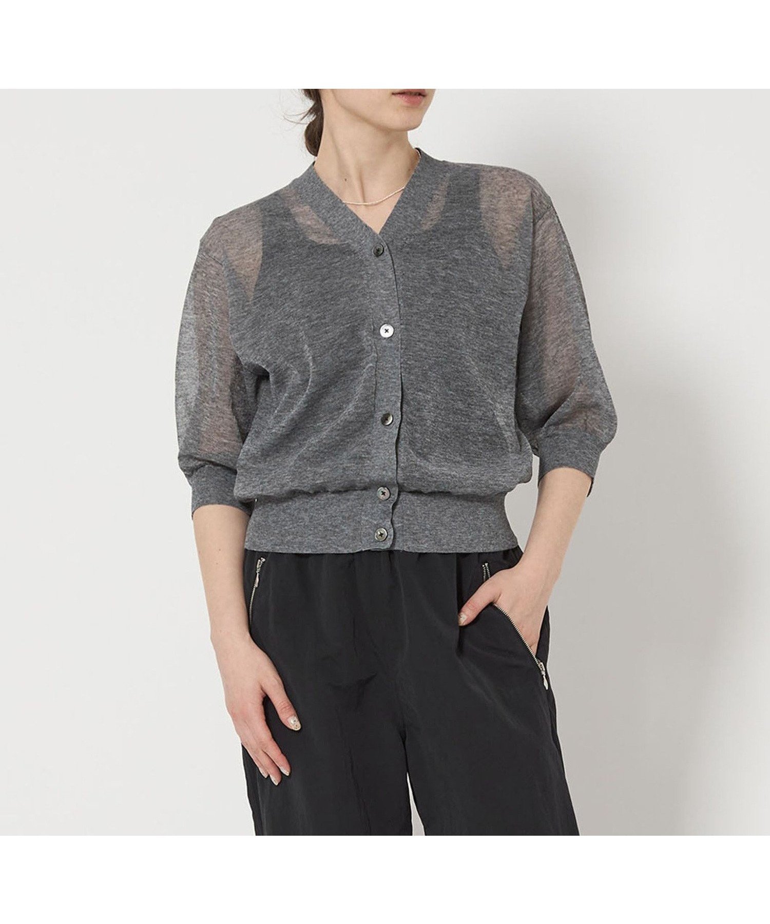 【ユナイテッドアローズ/UNITED ARROWS】のシアー Vネック カーディガン 5SL 大人の最旬トレンドファッション＆コーディネート founy(ファウニー) 　ファッション　Fashion　レディースファッション　Fashion for Women　トップス・カットソー　Cut & Sew Tops　カーディガン・羽織り　Layered Style Cardigans　Vネックトップス　V-Neck Tops / V-Cut Neckline Shirts　カーディガン　Cardigan, Knitwear　クラシック　Classic, Timeless Style　シアー　Sheer, See-Through　ノースリーブ　Sleeveless, No-Sleeve　ベーシック　Basic, Essential　羽織　Haori, Light Jacket　アウトレット　Outlet / Clearance　 other-1|ID: prp329100004984149 ipo3291000000037337301