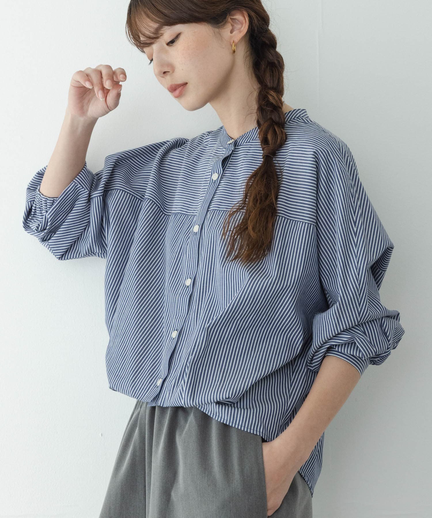 【サニーレーベル/Sonny Label / URBAN RESEARCH】の『WEB限定』フロントタックバンドカラーシャツ インテリア・キッズ・メンズ・レディースファッション・服の通販 founy(ファウニー) 　ファッション　Fashion　レディースファッション　Fashion for Women　トップス・カットソー　Cut & Sew Tops　シャツ・ブラウス・オフィスカジュアル　Elegant Blouses & Button-Ups　2026年　2026　2026春夏・S/S　Spring/Summer 2026 SS26　おすすめ　Recommended / Our Picks　バランス　Balance, Style Balance　ワイド　Wide, Wide Fit　夏　Summer　S/S・春夏　SS, Spring/Summer, Warm Season　ブルー|ID: prp329100004984266 ipo3291000000037338008