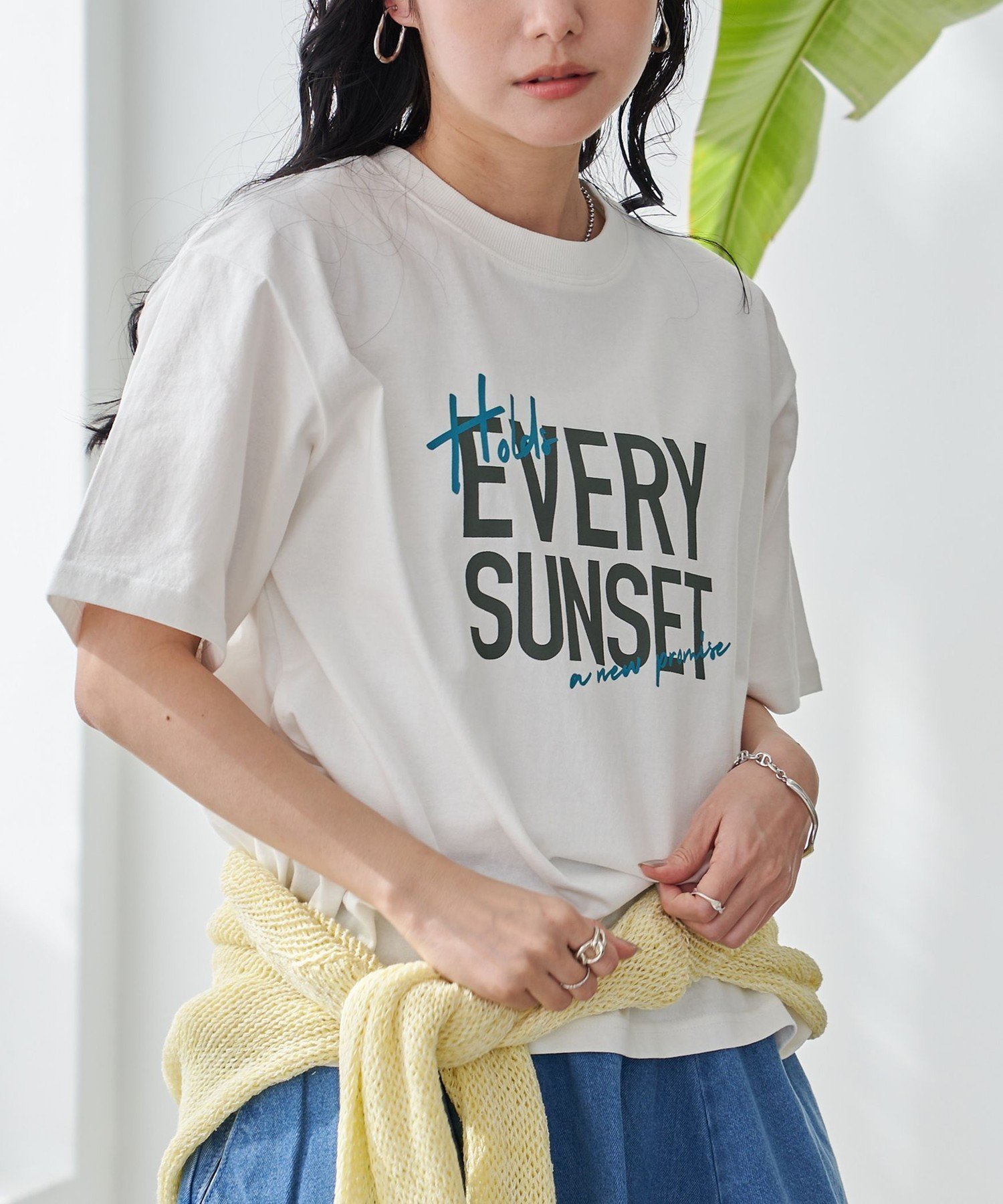 【コーエン/COEN】の接触冷感ロゴアソートプリントTシャツ インテリア・キッズ・メンズ・レディースファッション・服の通販 founy(ファウニー) 　ファッション　Fashion　レディースファッション　Fashion for Women　トップス・カットソー　Cut & Sew Tops　シャツ・ブラウス・オフィスカジュアル　Elegant Blouses & Button-Ups　ロングTシャツ・Tシャツ　Longline T-Shirts & Tees　グラフィック　Graphic, Graphic Design　シンプル　Simple, Minimal　トレンド　Trend, Trending Now　フィット　Fit, Slim Fit　リラックス　Relax, Relaxed Fit　おすすめ　Recommended / Our Picks　OFF WHITE|ID: prp329100004984296 ipo3291000000037338225