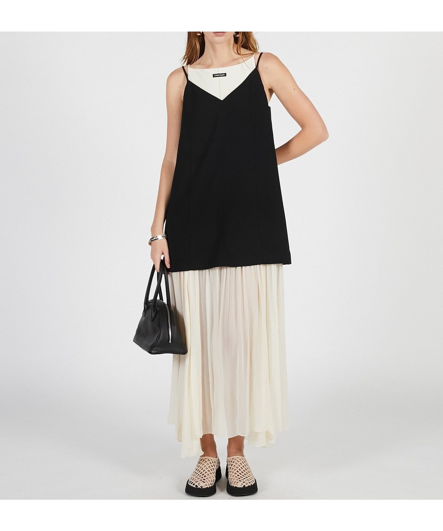 【プランク プロジェクト/PRANK PROJECT】のコントラストファブリックキャミドレス / Contrast Fabric Cami Dress インテリア・キッズ・メンズ・レディースファッション・服の通販 founy(ファウニー) 　ファッション　Fashion　レディースファッション　Fashion for Women　トップス・カットソー　Cut & Sew Tops　キャミソール&ノースリーブ　Camisoles & Sleeveless Tops　ワンピース　Dresses　フォーマル・パーティードレス・結婚式用ドレス　Elegant & Casual Dresses　コンビ　Combo, Combination Style　シフォン　Chiffon, Lightweight Fabric　ジョーゼット　Georgette, Semi-Sheer Fabric　マキシ　Maxi, Full Length　リゾート　Resort, Vacation Style　リラックス　Relax, Relaxed Fit　BLK|ID: prp329100004984464 ipo3291000000037338920
