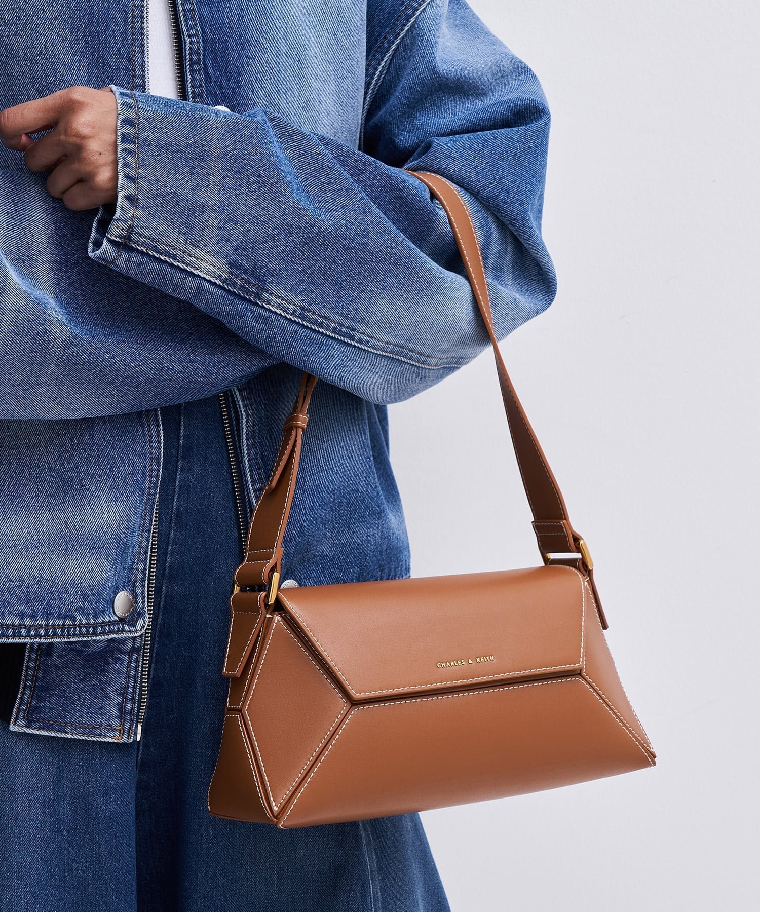 【チャールズ アンド キース/CHARLES & KEITH】のNasrin ナスリン ジオメトリックショルダーバッグ インテリア・キッズ・メンズ・レディースファッション・服の通販 founy(ファウニー) 　ファッション　Fashion　レディースファッション　Fashion for Women　バッグ　Bags　シルバー　Silver, Metallic Silver　マグネット　Magnet, Magnetic Closure　財布　Wallet, Purse　Chocolate|ID: prp329100004984474 ipo3291000000037338967