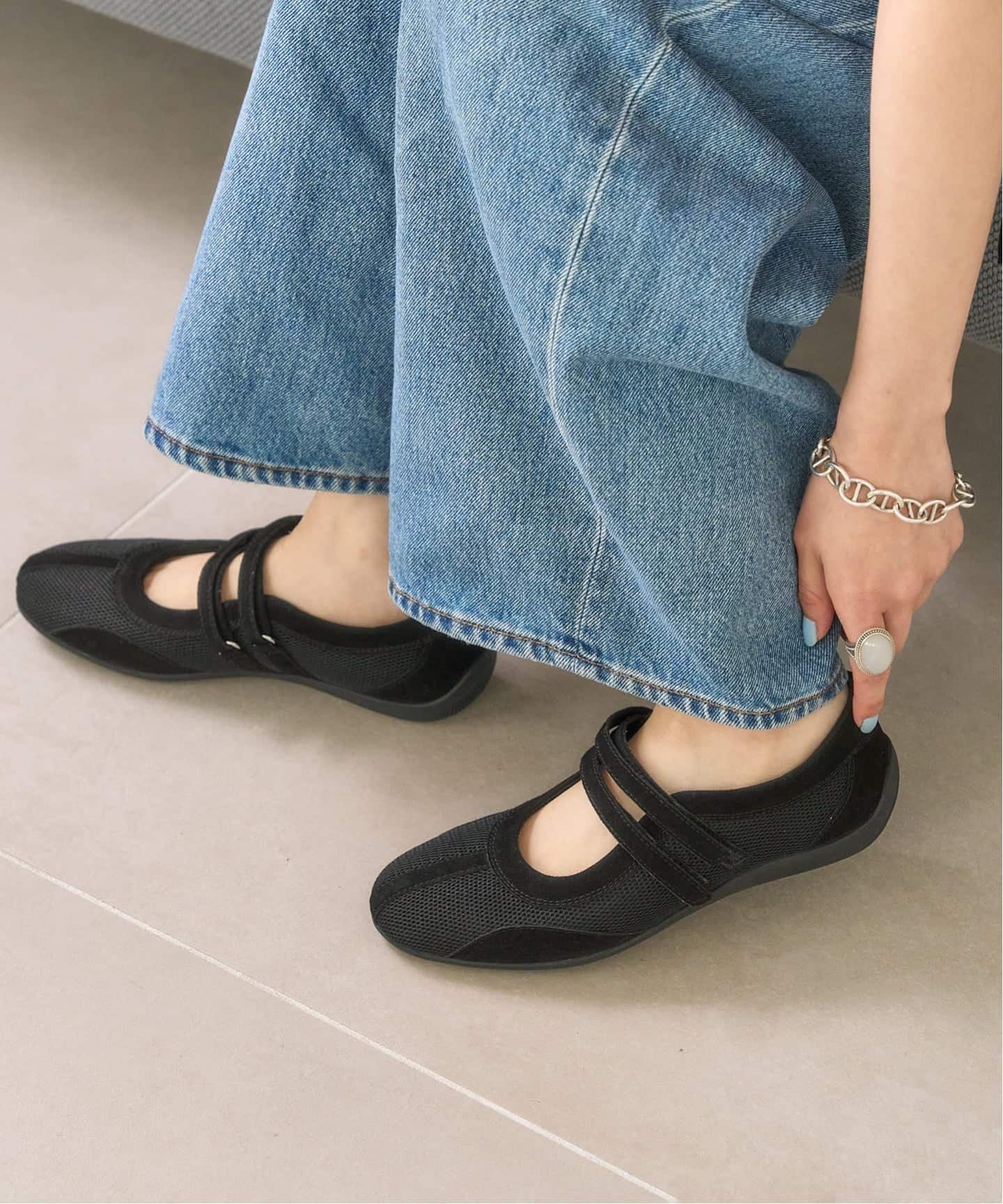 【ル タロン/Le Talon】の《追加》Lメリージェーンスニーカー インテリア・キッズ・メンズ・レディースファッション・服の通販 founy(ファウニー) 　ファッション　Fashion　レディースファッション　Fashion for Women　コンビ　Combo, Combination Style　シューズ　Shoes, Footwear　シルバー　Silver, Metallic Silver　フォルム　Silhouette, Form　フラット　Flat, Flat Shoes　メッシュ　Mesh, Net Fabric　軽量　Lightweight, Ultra Light　ブラック A|ID: prp329100004984491 ipo3291000000037339103