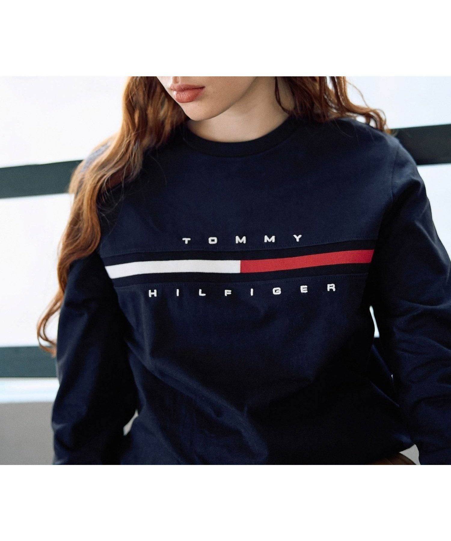 【トミーヒルフィガー/TOMMY HILFIGER】の【オンライン限定】トミーヒルフィガーロゴロングスリーブTシャツ / TINO TEE インテリア・キッズ・メンズ・レディースファッション・服の通販 founy(ファウニー) 　ファッション　Fashion　レディースファッション　Fashion for Women　トップス・カットソー　Cut & Sew Tops　シャツ・ブラウス・オフィスカジュアル　Elegant Blouses & Button-Ups　ロングTシャツ・Tシャツ　Longline T-Shirts & Tees　アメリカン　American Style　インナー　Innerwear　クラシック　Classic, Timeless Style　デニム　Denim, Jeans Material　人気　Popular, Best Seller　長袖　Long Sleeve, Full Sleeve　ボトム　Bottoms, Lower Wear　モダン　Modern, Contemporary　モチーフ　Motif, Design Theme　リラックス　Relax, Relaxed Fit　ルーズ　Loose, Oversized　ゴルフ　Golf　ネイビーFAP|ID: prp329100004984789 ipo3291000000037340796