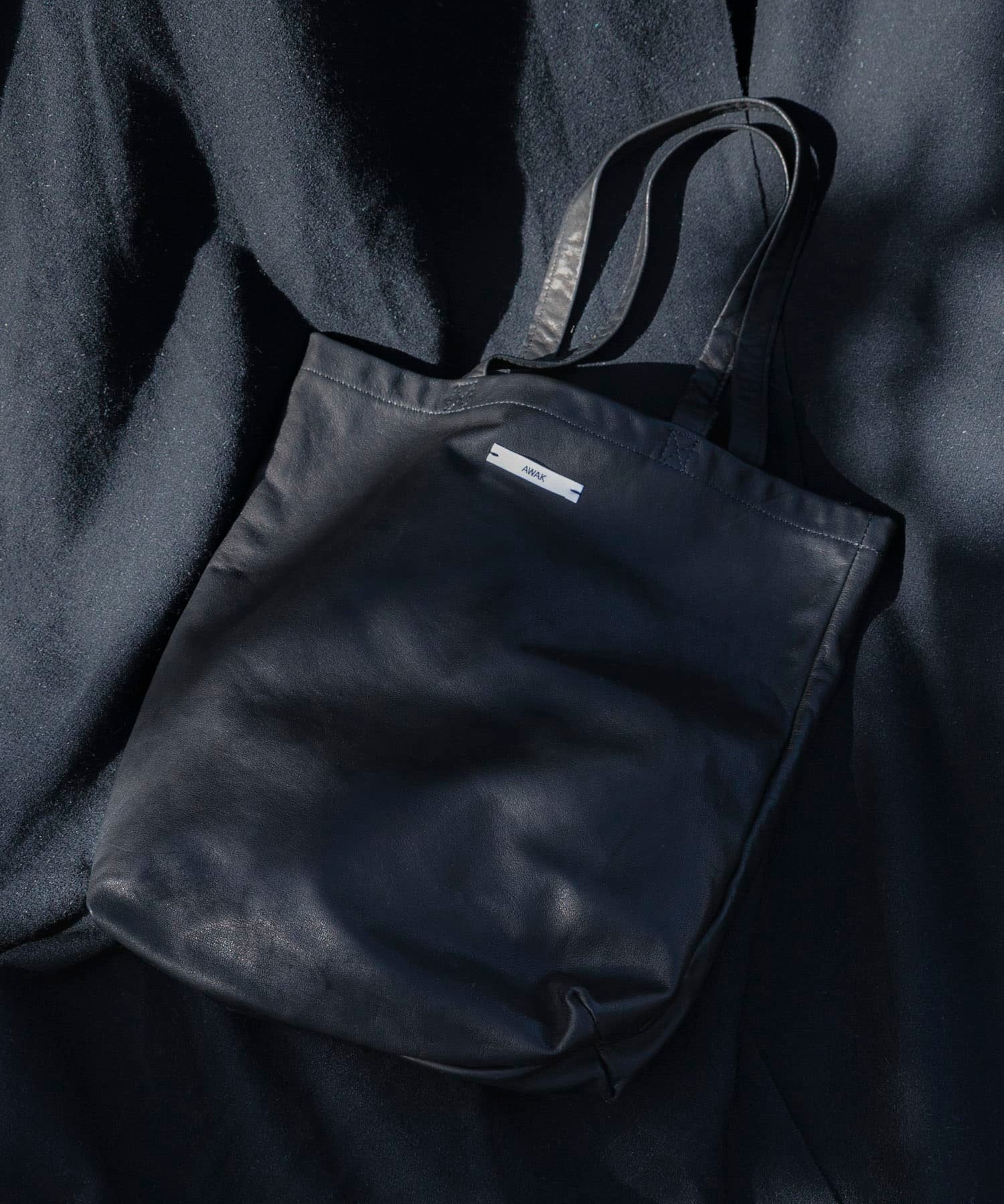 【ユーアールビーエス/URBS / URBAN RESEARCH / MEN】のAWAK TOTE-grain インテリア・キッズ・メンズ・レディースファッション・服の通販 founy(ファウニー) 　ファッション　Fashion　メンズファッション　Fashion for Men　ベロア　Velour, Soft Velvet　ポケット　Pocket, Pocket Detail　S/S・春夏　SS, Spring/Summer, Warm Season　夏　Summer　2026年　2026　2026春夏・S/S　Spring/Summer 2026 SS26　ブラック系その他|ID: prp329100004984844 ipo3291000000037341064