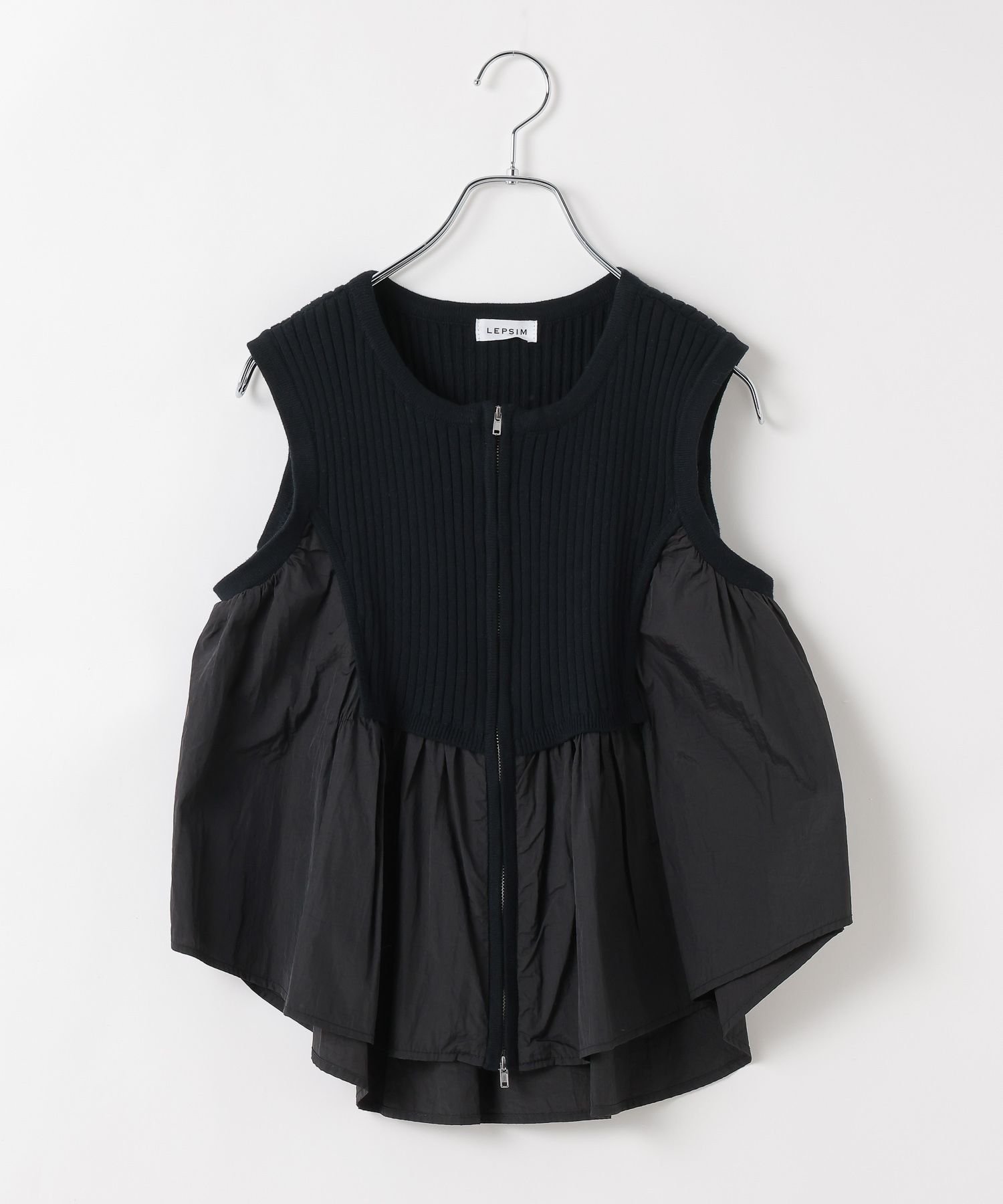 【レプシィム ローリーズファーム/LEPSIM LOWRYS FARM】のWZIPドッキングベスト インテリア・キッズ・メンズ・レディースファッション・服の通販 founy(ファウニー) 　ファッション　Fashion　レディースファッション　Fashion for Women　アウター　Coat / Outerwear Collection　トップス・カットソー　Cut & Sew Tops　ベスト&ジレ / 重ね着スタイル　Vests & Gilets　インナー　Innerwear　エアリー　Airy Texture　ショート　Short, Short Length　ドッキング　Docking, Mixed Material　ベスト　Vest, Waistcoat　ワイド　Wide, Wide Fit　夏　Summer　春　Spring　ブラック09|ID: prp329100004984925 ipo3291000000037341486