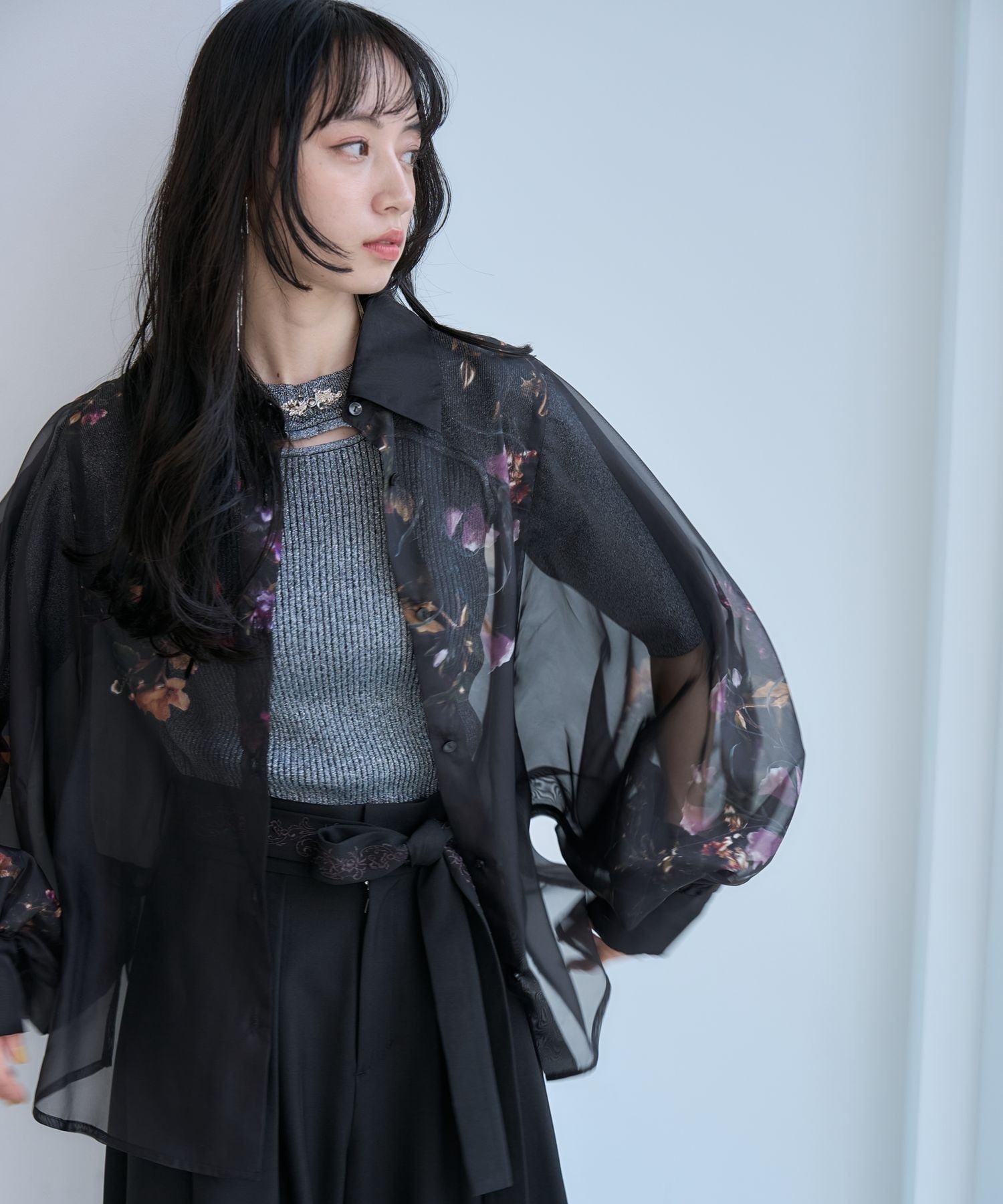 【ハレ/HARE】のアートフラワーガラシアーシャツ インテリア・キッズ・メンズ・レディースファッション・服の通販 founy(ファウニー) 　ファッション　Fashion　レディースファッション　Fashion for Women　トップス・カットソー　Cut & Sew Tops　シャツ・ブラウス・オフィスカジュアル　Elegant Blouses & Button-Ups　アクセサリー　Fashion Accessories　インナー　Innerwear　ウェーブ　Wavy Pattern　オーガンジー　Organza Fabric　キャミソール　Camisole, Spaghetti Strap Top　ストレート　Straight, Straight Cut　スラックス　Slacks, Dress Pants　デニム　Denim, Jeans Material　フラワー　Flower, Floral　ブラウジング　Blouson Silhouette, Cinched Waist　マーメイド　Mermaid, Fishtail Silhouette　リラックス　Relax, Relaxed Fit　ワイド　Wide, Wide Fit　おすすめ　Recommended / Our Picks　夏　Summer　エレガント 上品　Elegant　ブラック系その他00|ID: prp329100004984941 ipo3291000000037341586