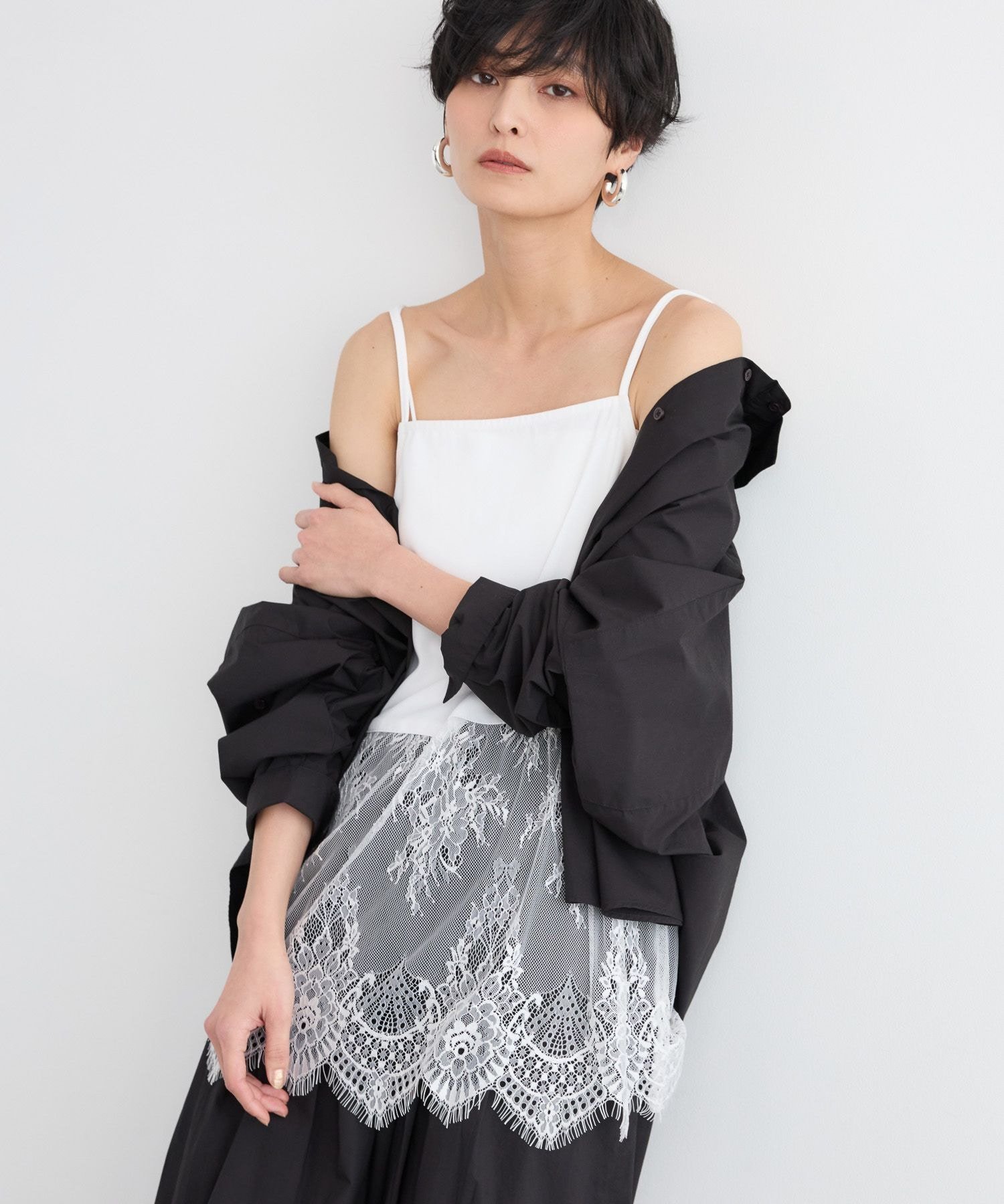 【バンヤードストーム/BARNYARDSTORM】のサテンレースキャミ インテリア・キッズ・メンズ・レディースファッション・服の通販 founy(ファウニー) 　ファッション　Fashion　レディースファッション　Fashion for Women　トップス・カットソー　Cut & Sew Tops　キャミソール&ノースリーブ　Camisoles & Sleeveless Tops　キャミソール　Camisole, Spaghetti Strap Top　スウェット / スエット　Sweatshirt, Sweatwear　トレンド　Trend, Trending Now　フェミニン　Feminine, Girly　レース　Lace, Lace Fabric　エレガント 上品　Elegant　ホワイト|ID: prp329100004984953 ipo3291000000037341660